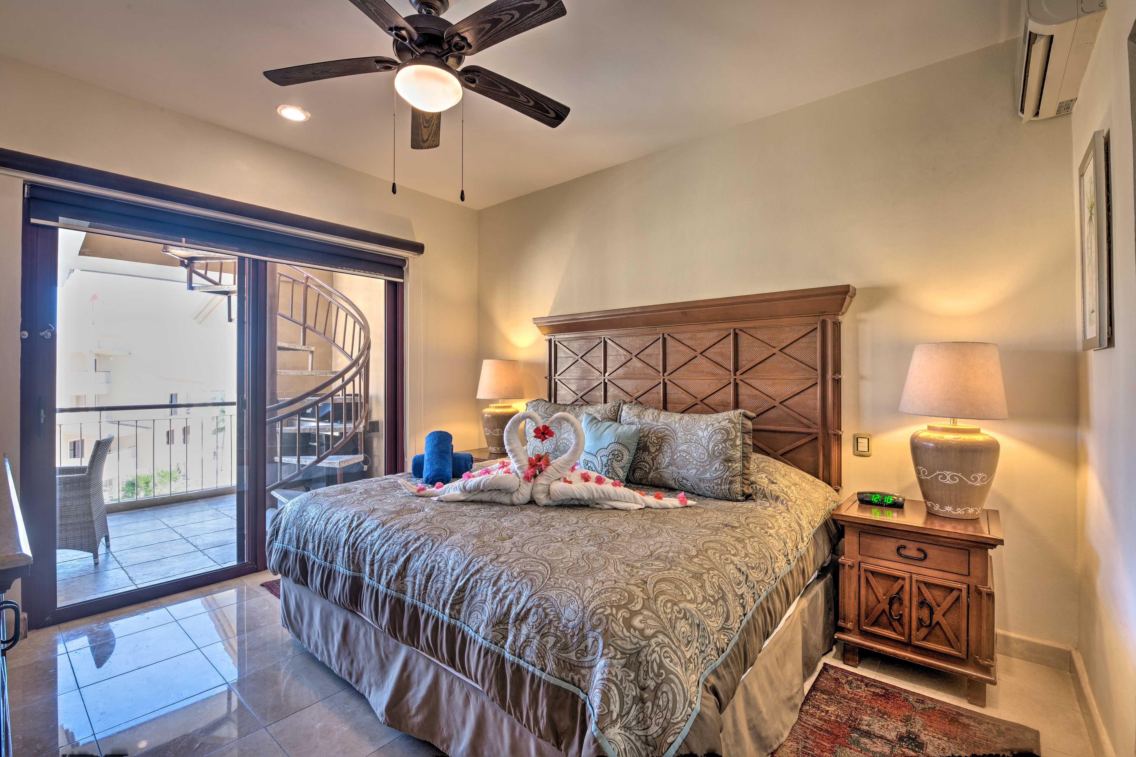 Bedroom 1 | King Bed