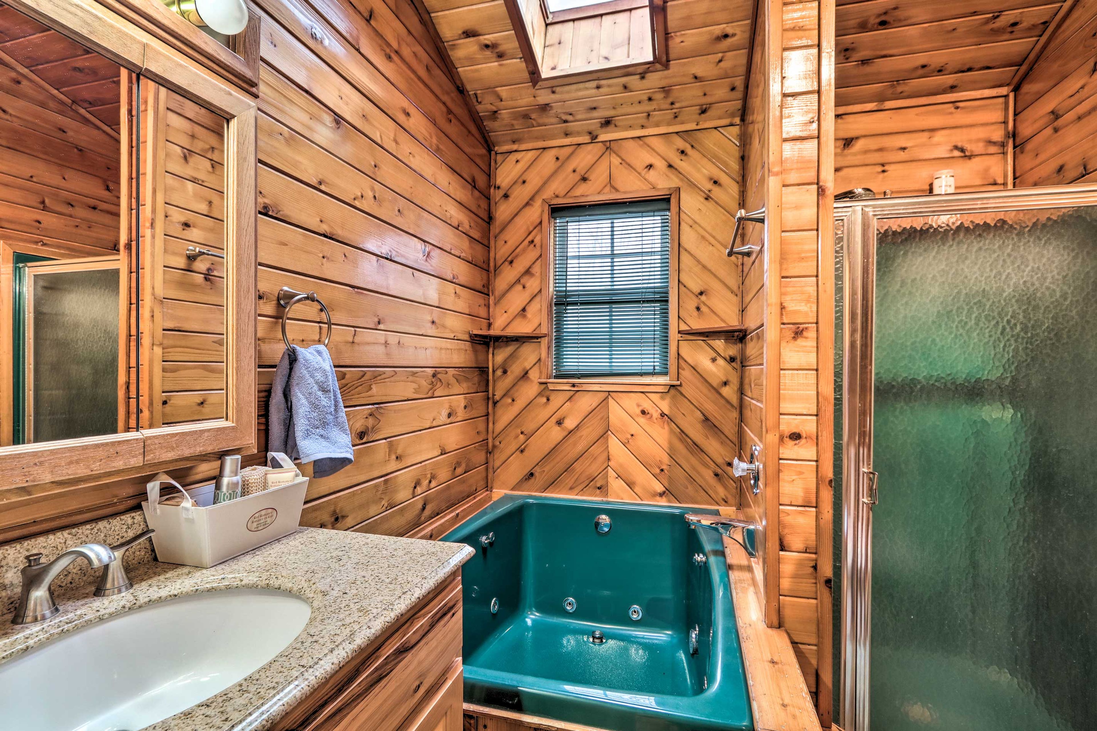 Full Bathroom