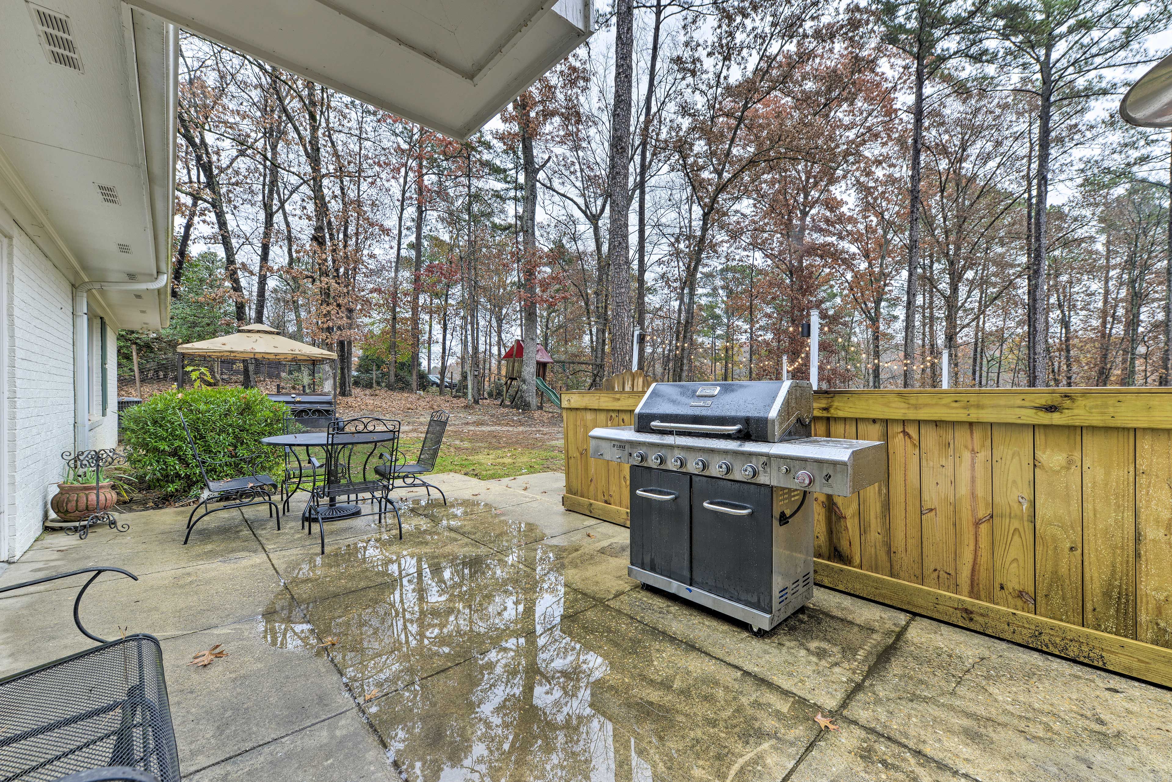 Take your backyard BBQ to the next level once you fire up this gas grill.