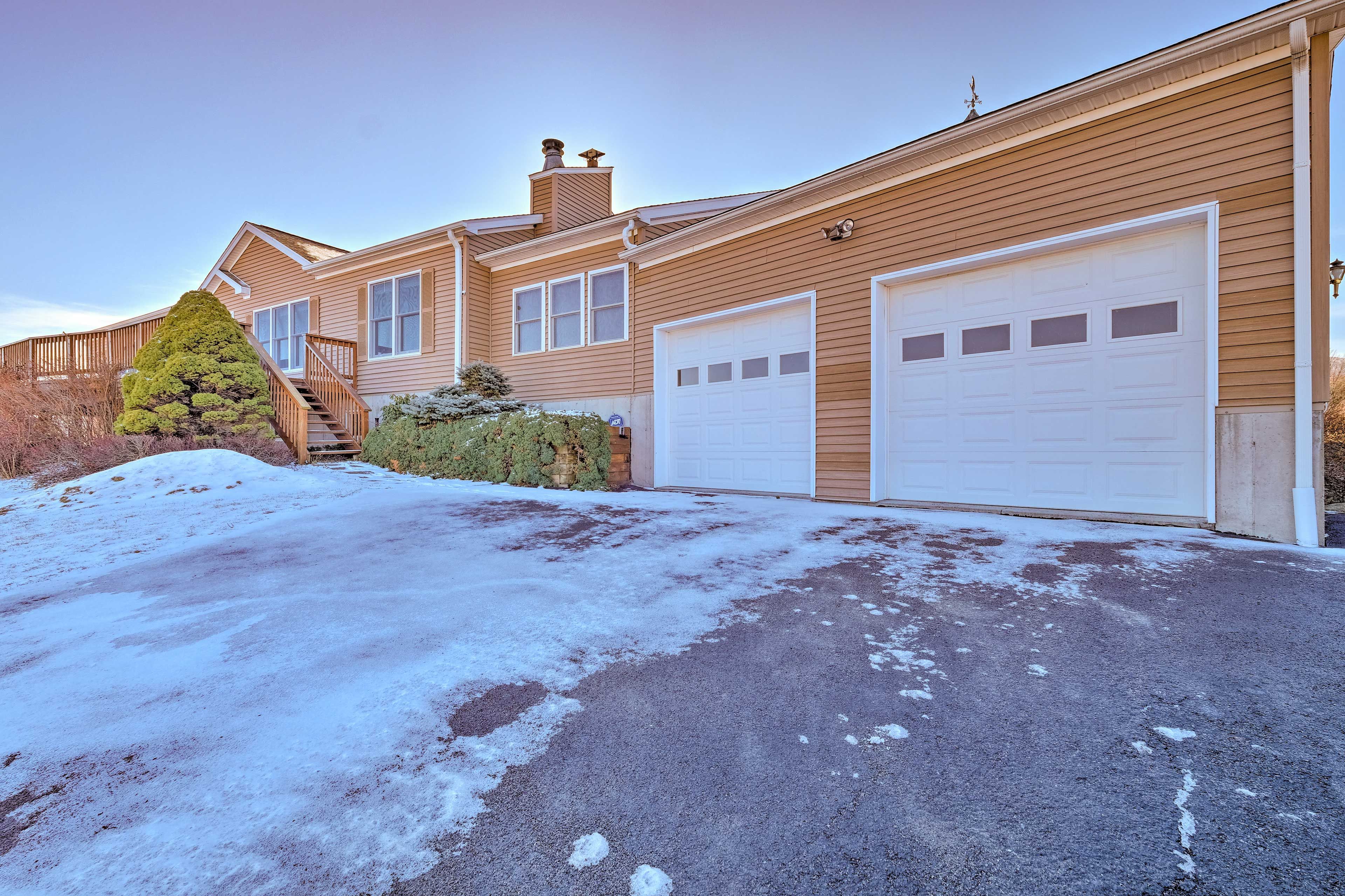 Parking | Driveway (2 Vehicles)