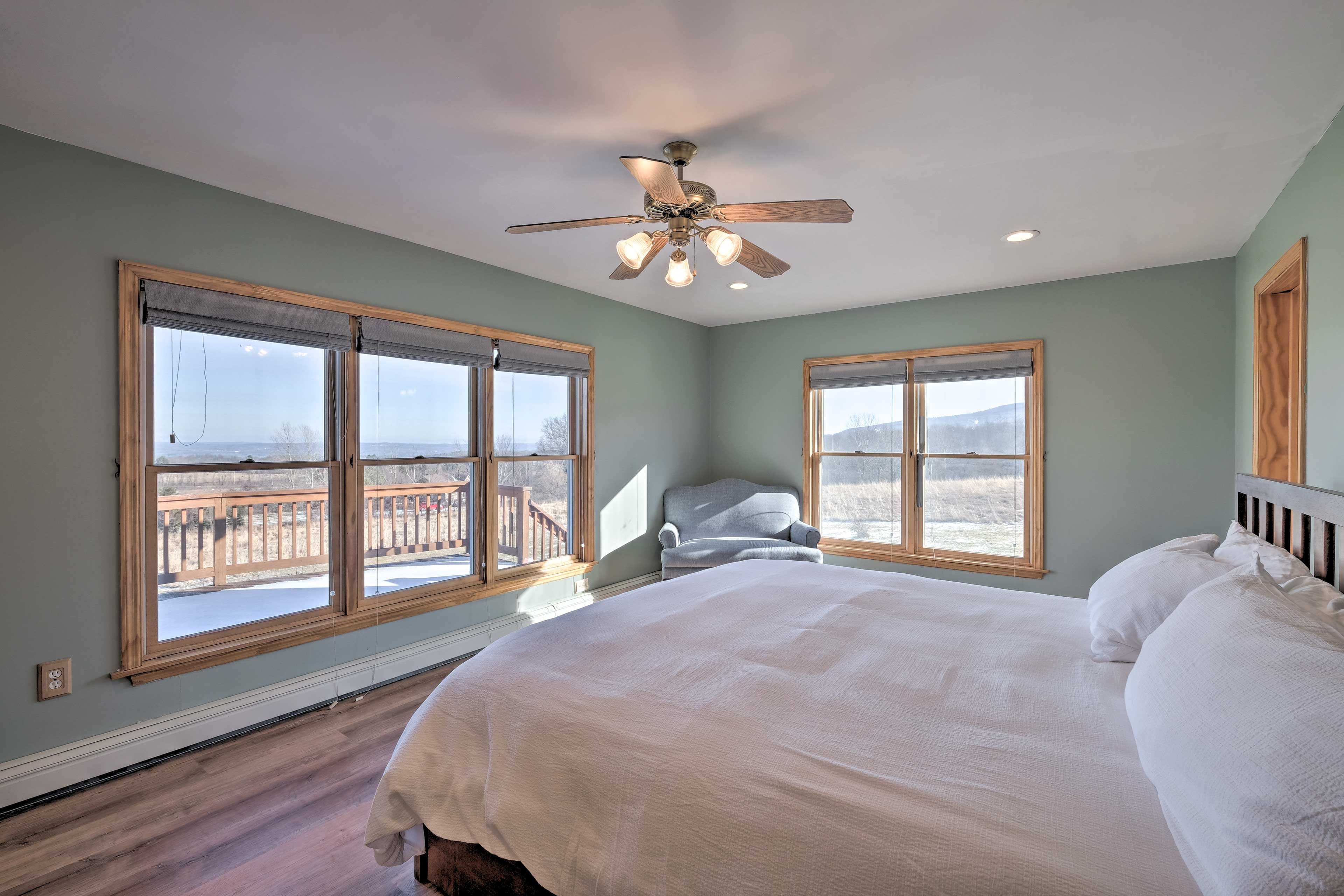 Bedroom 1 | King Bed