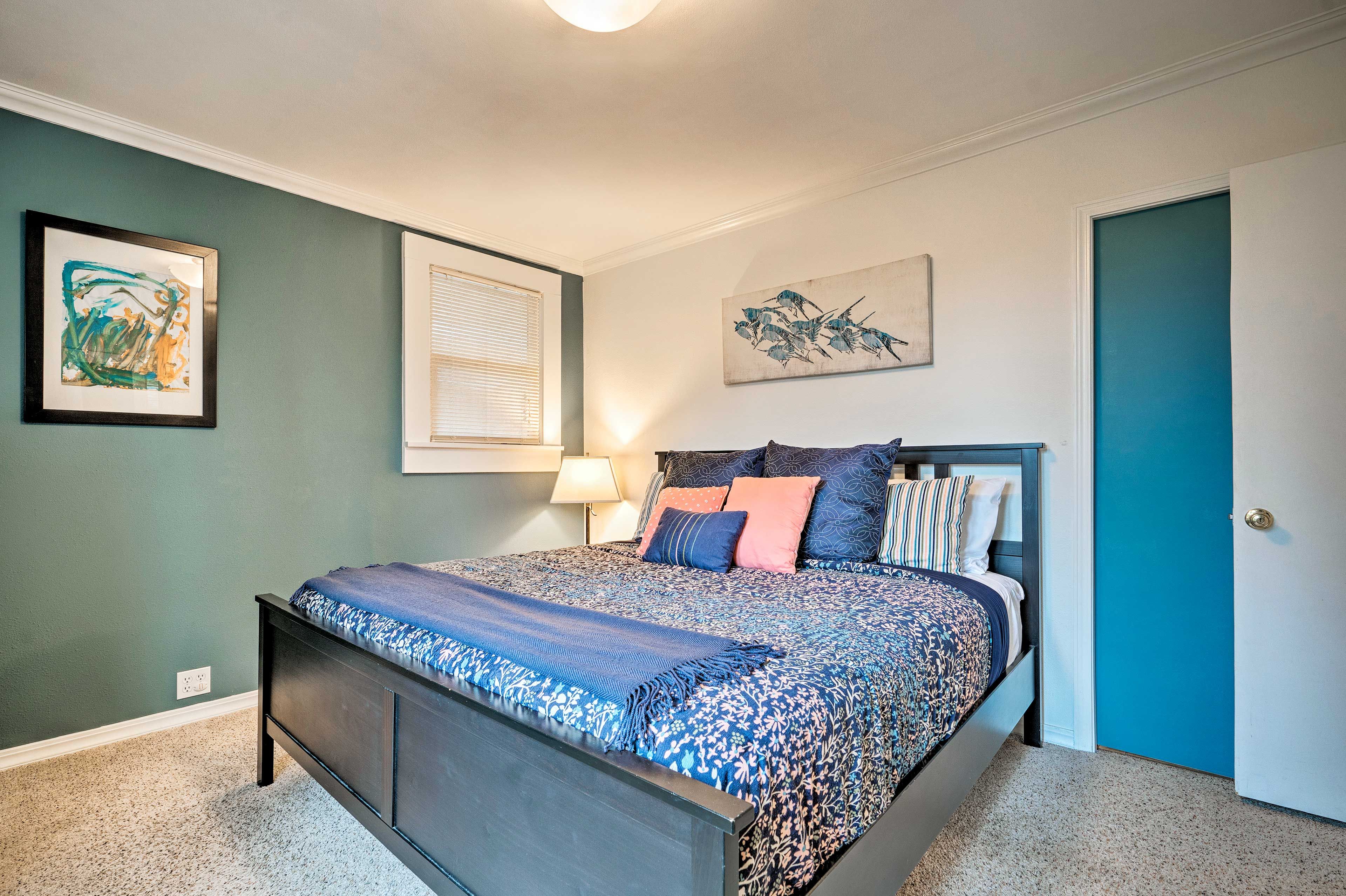 Bedroom 1 | King Bed