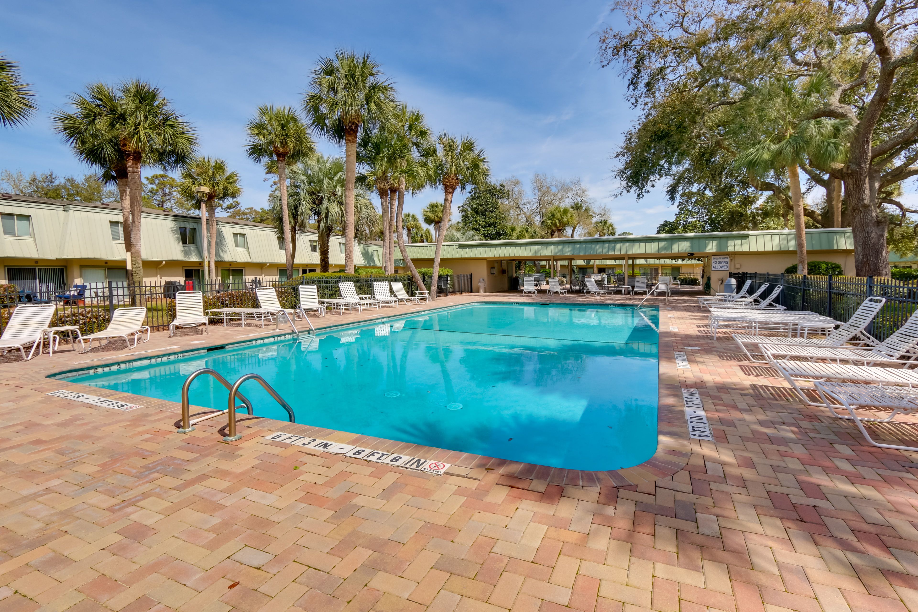 Hilton Head Cabanas | Community Amenities