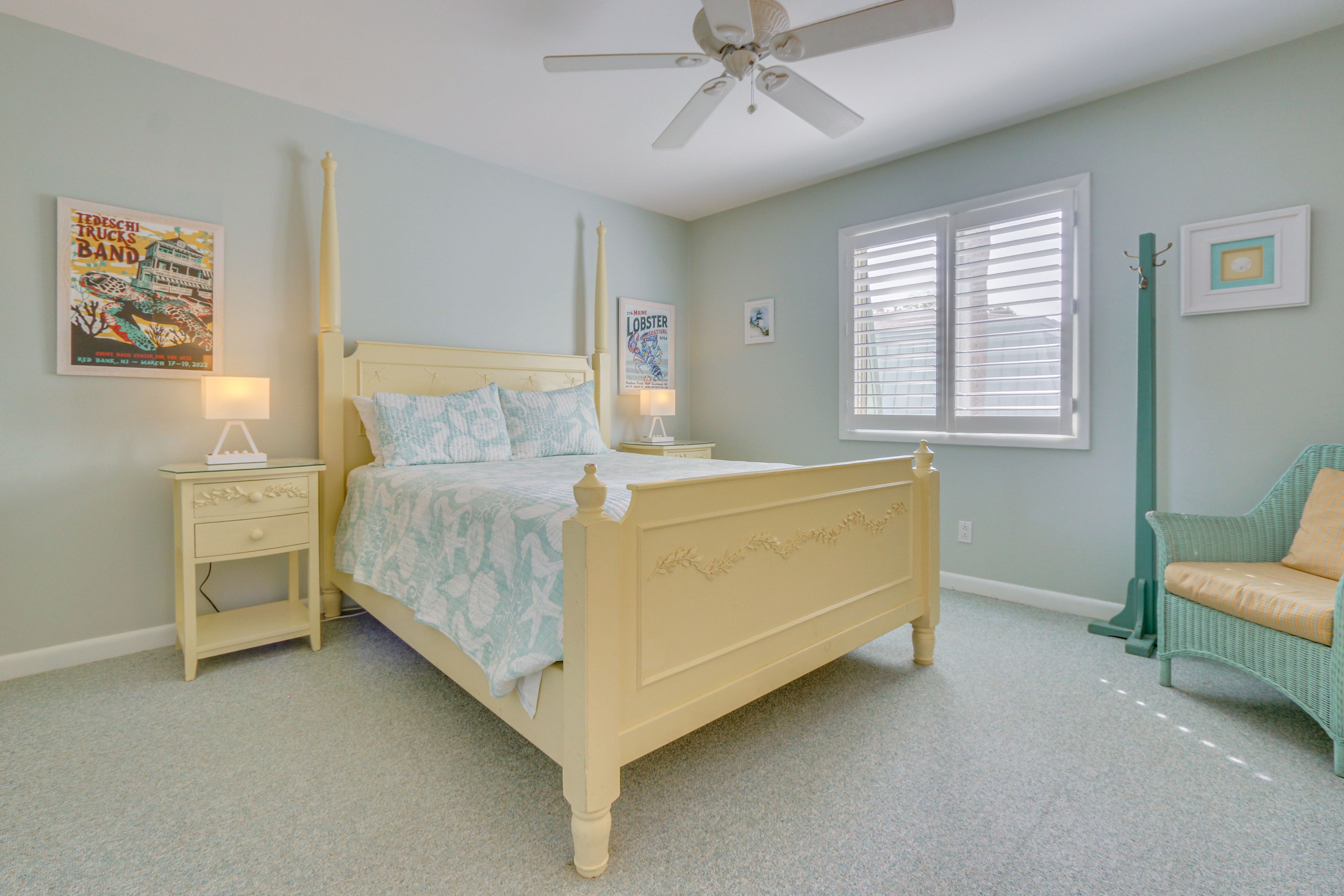 Bedroom 1 | Queen Bed | Smart TV w/ Cable