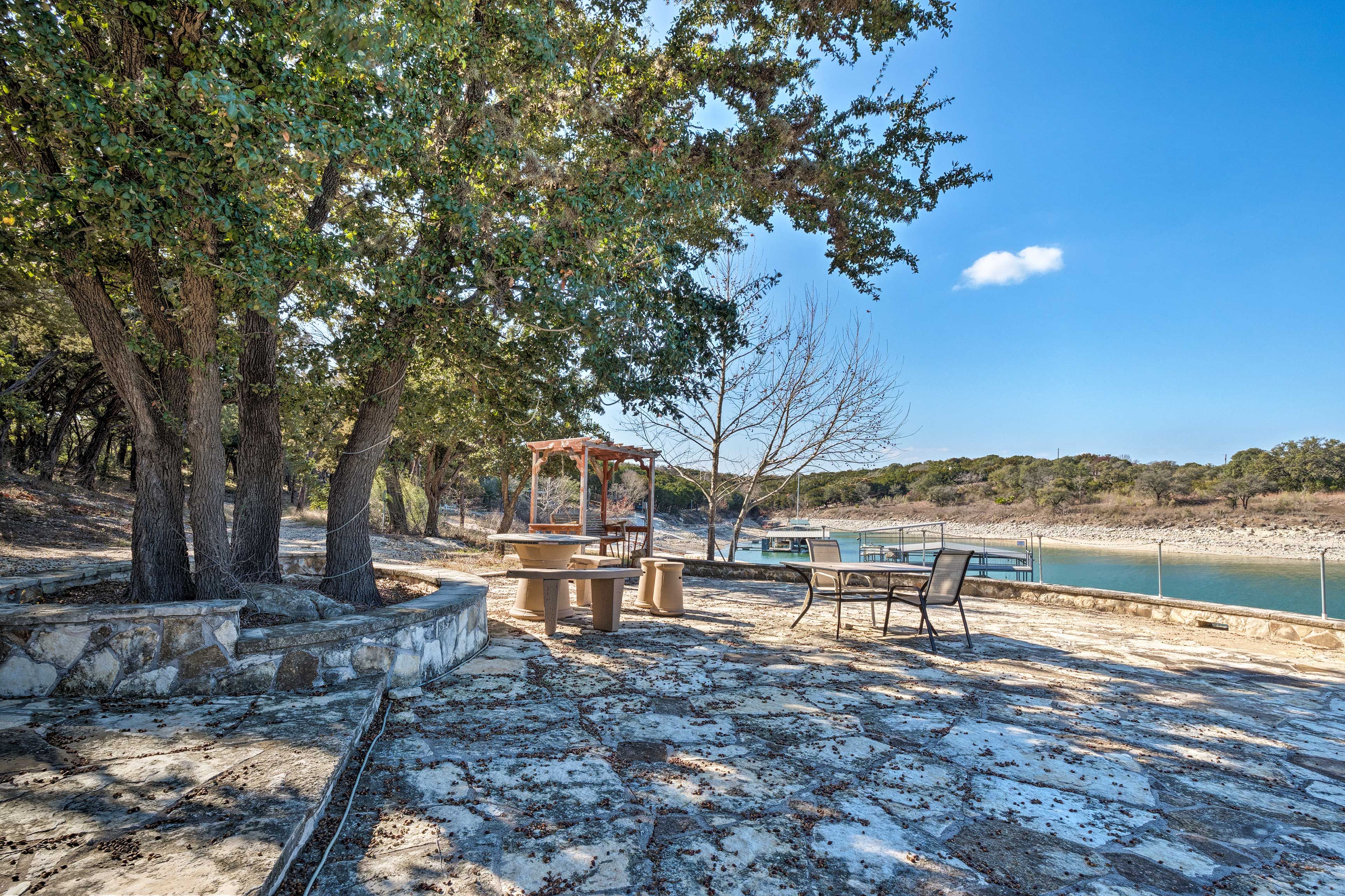 Lakefront Terrace