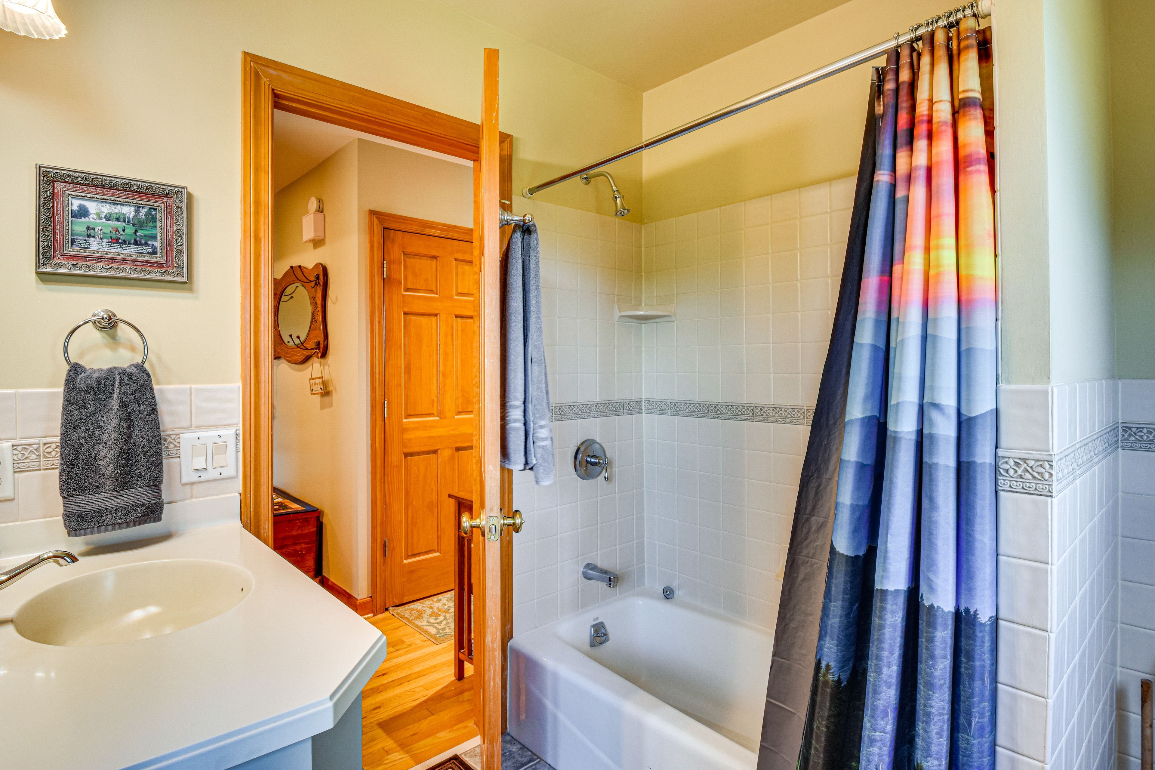 En-Suite Bathroom | Main Floor