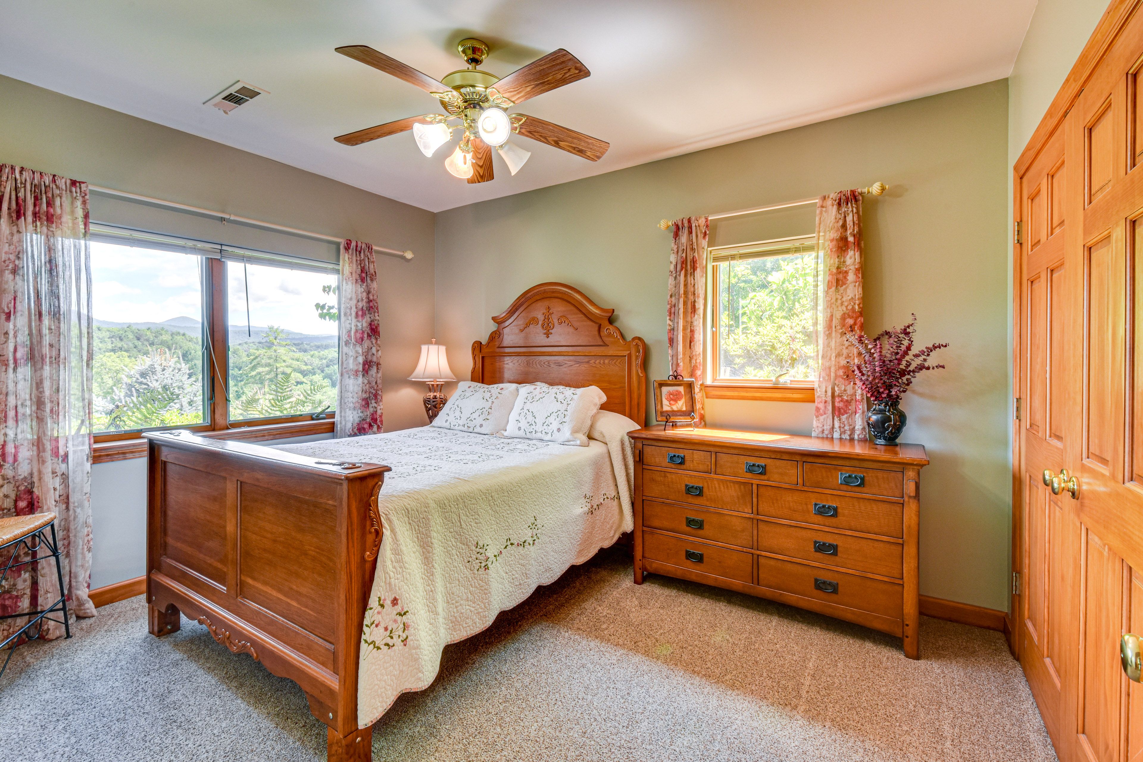 Bedroom 4 | Queen Bed | Ground Floor