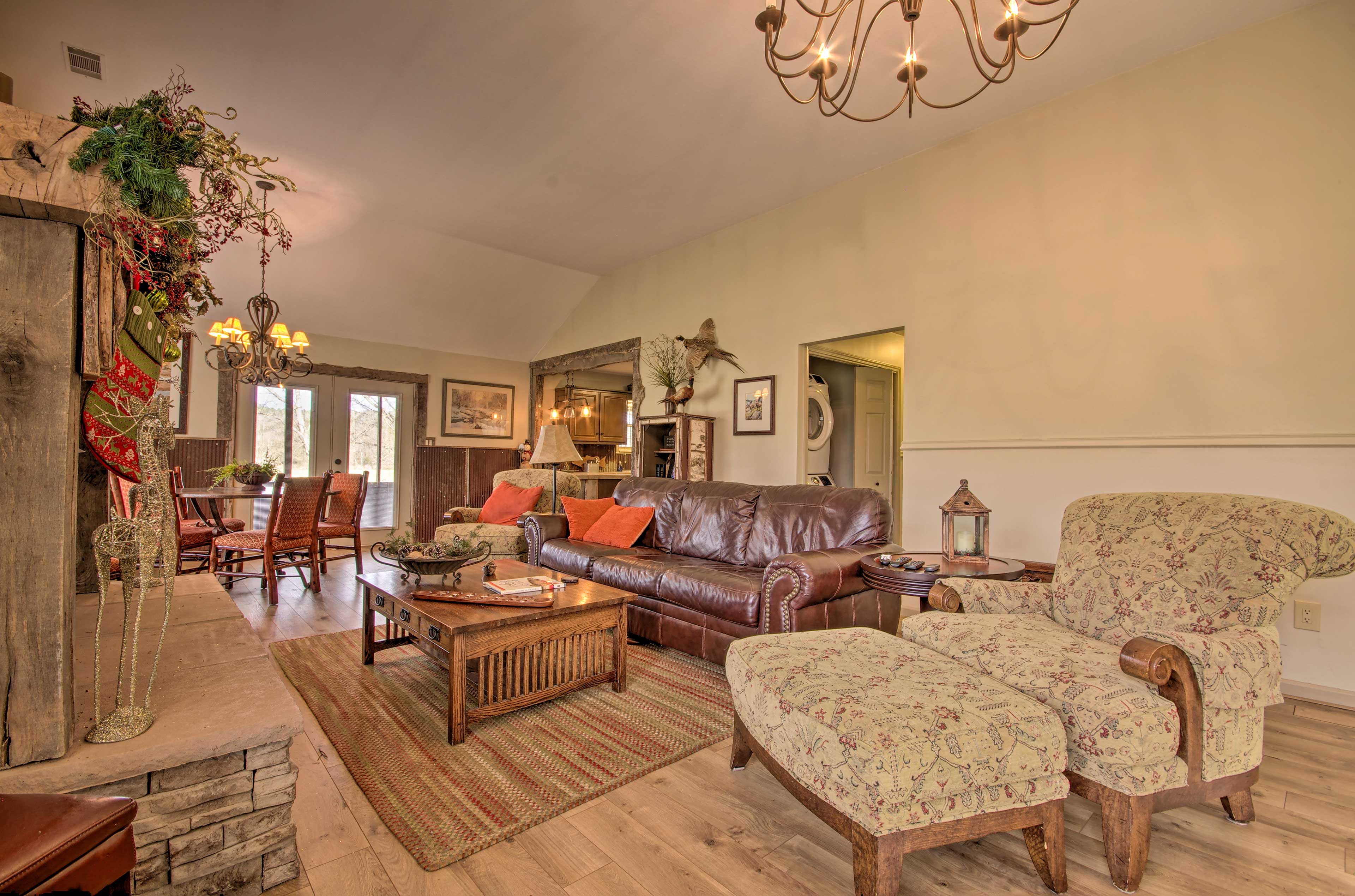 There's ample room for your group of 6 in this living room.