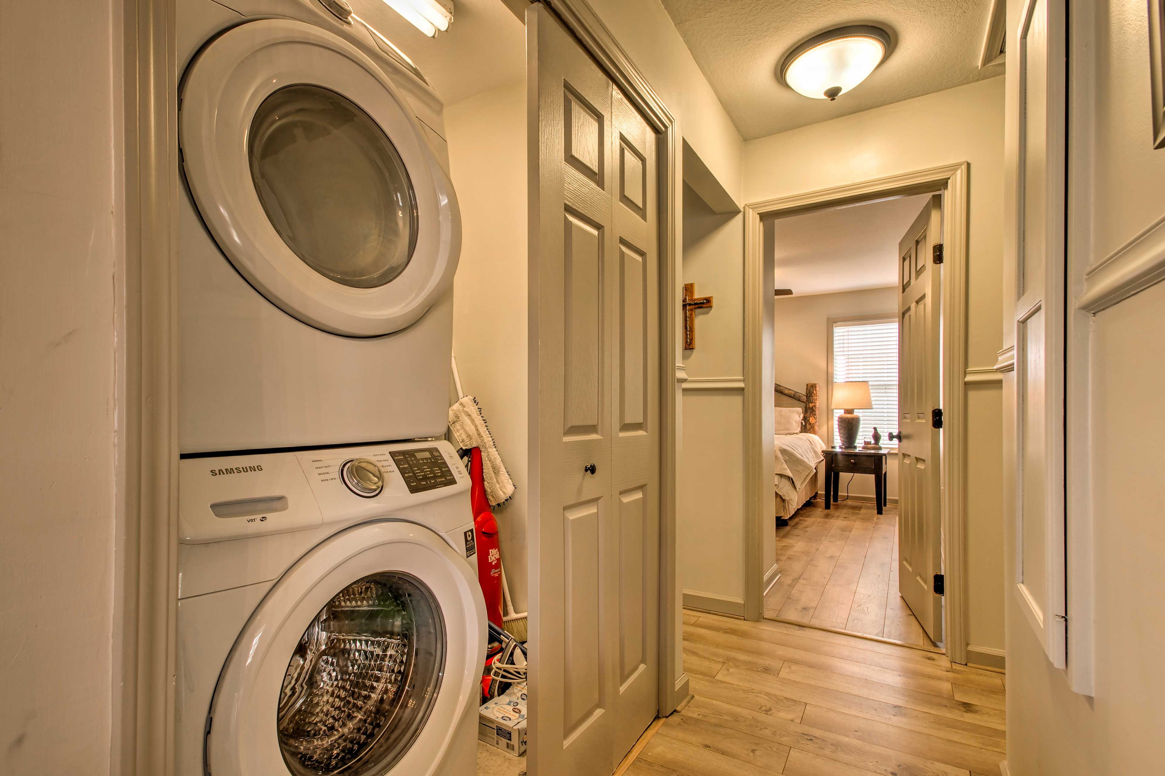 Stay as long as you like thanks to the convenient laundry machines.