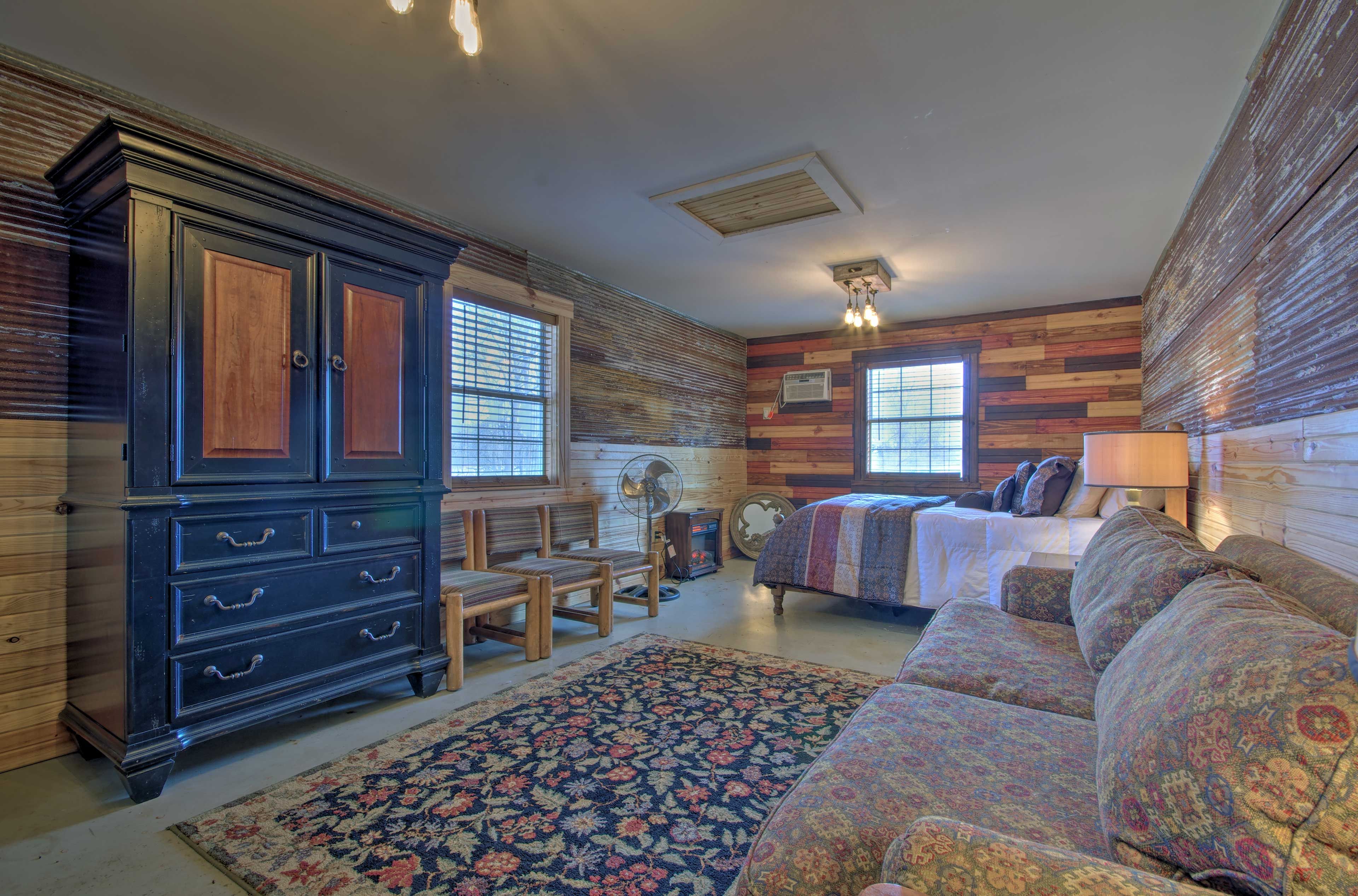 Relax in style in the mother-in-law suite.