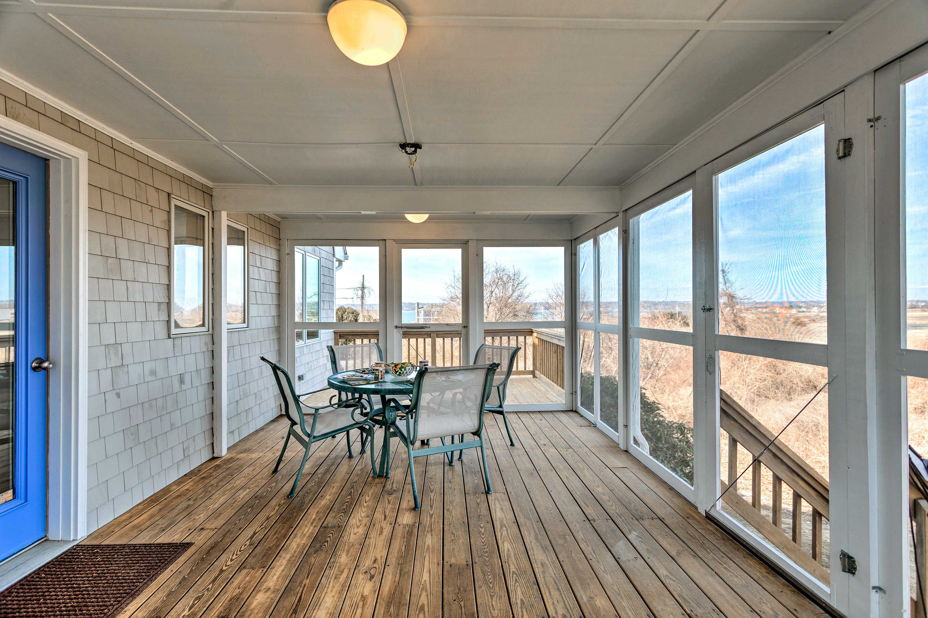 Screened-In Porch