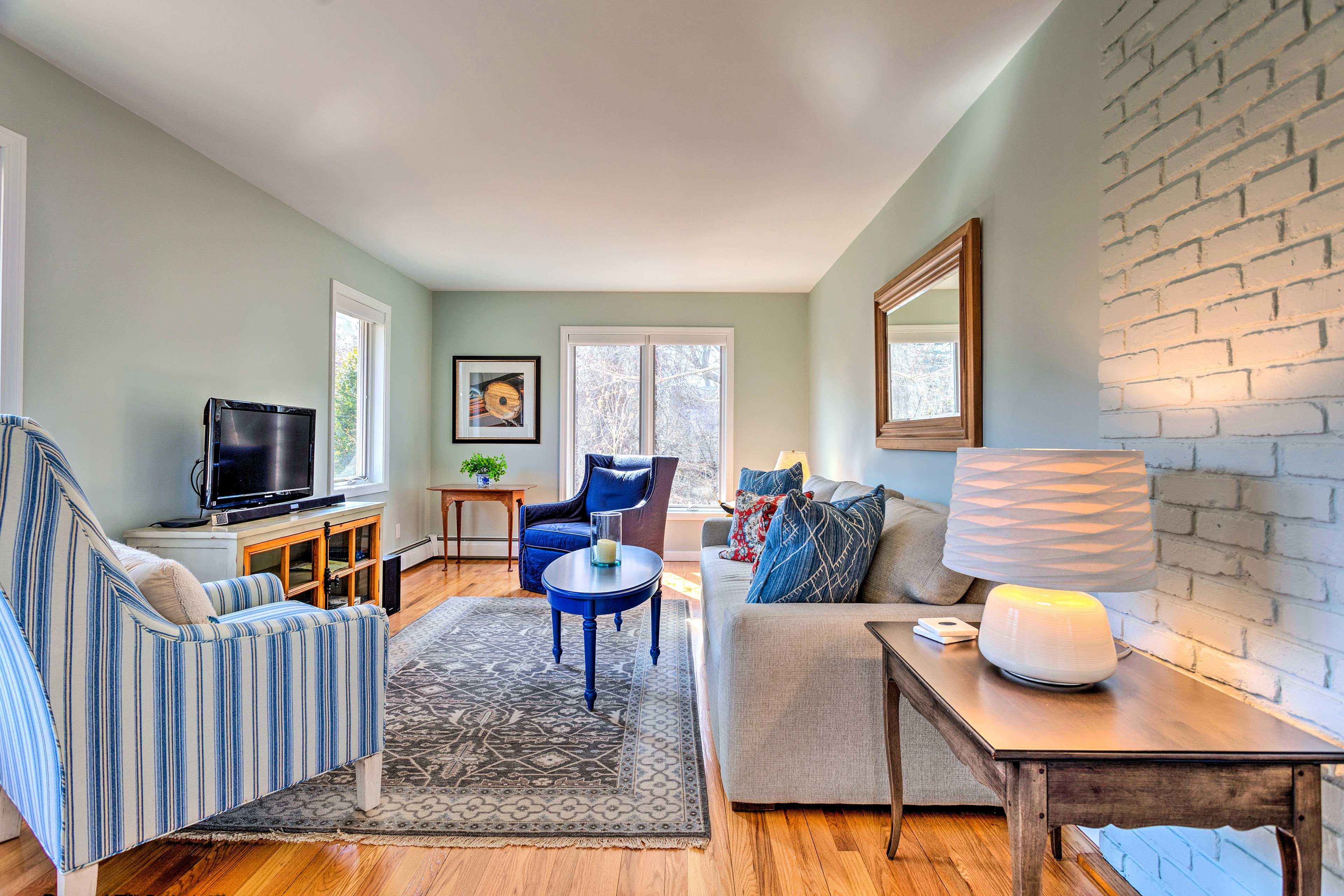 Den | Smart TV | Sleeper Sofa | Main Level