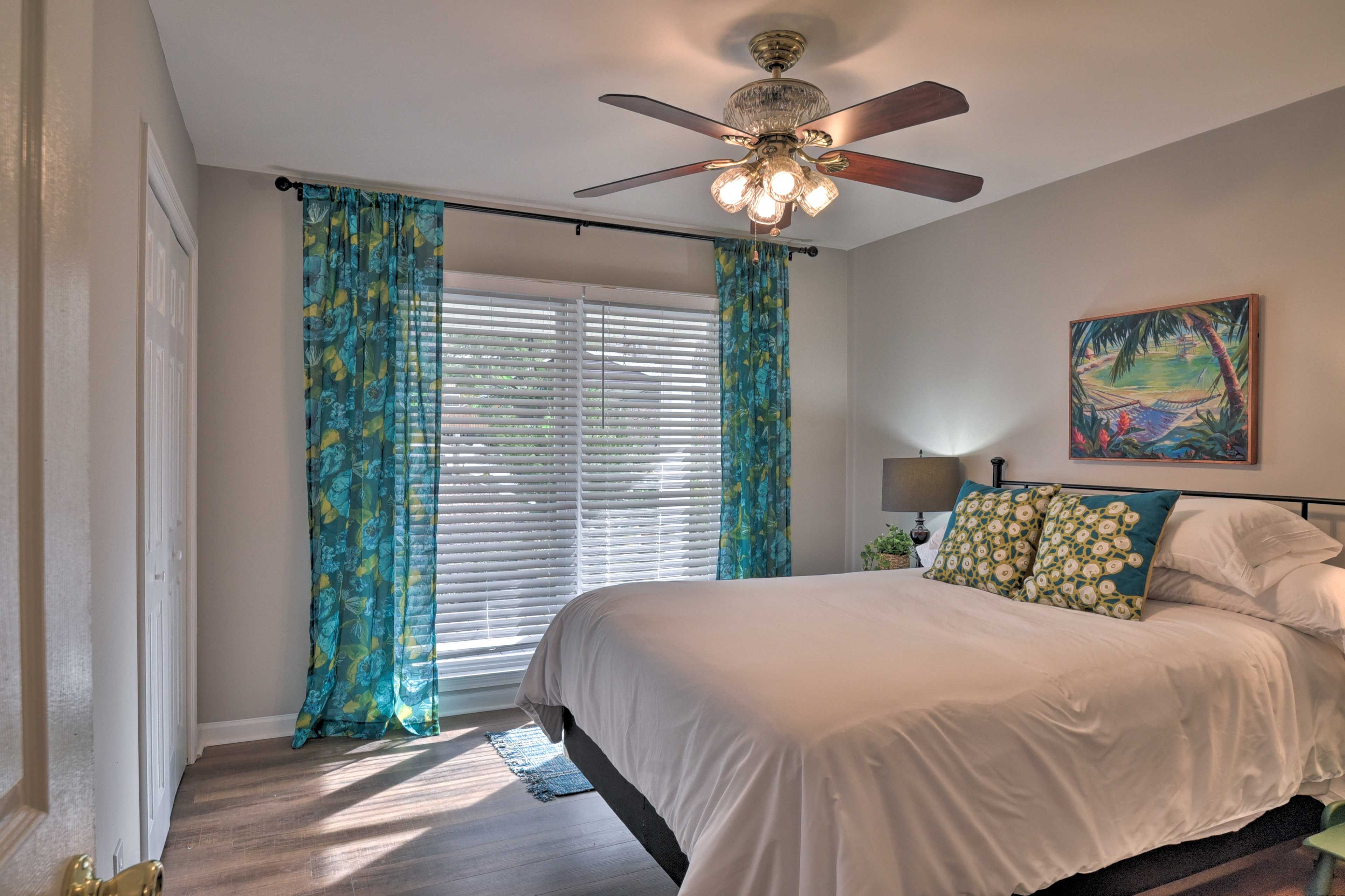 Bedroom 2 | King Bed