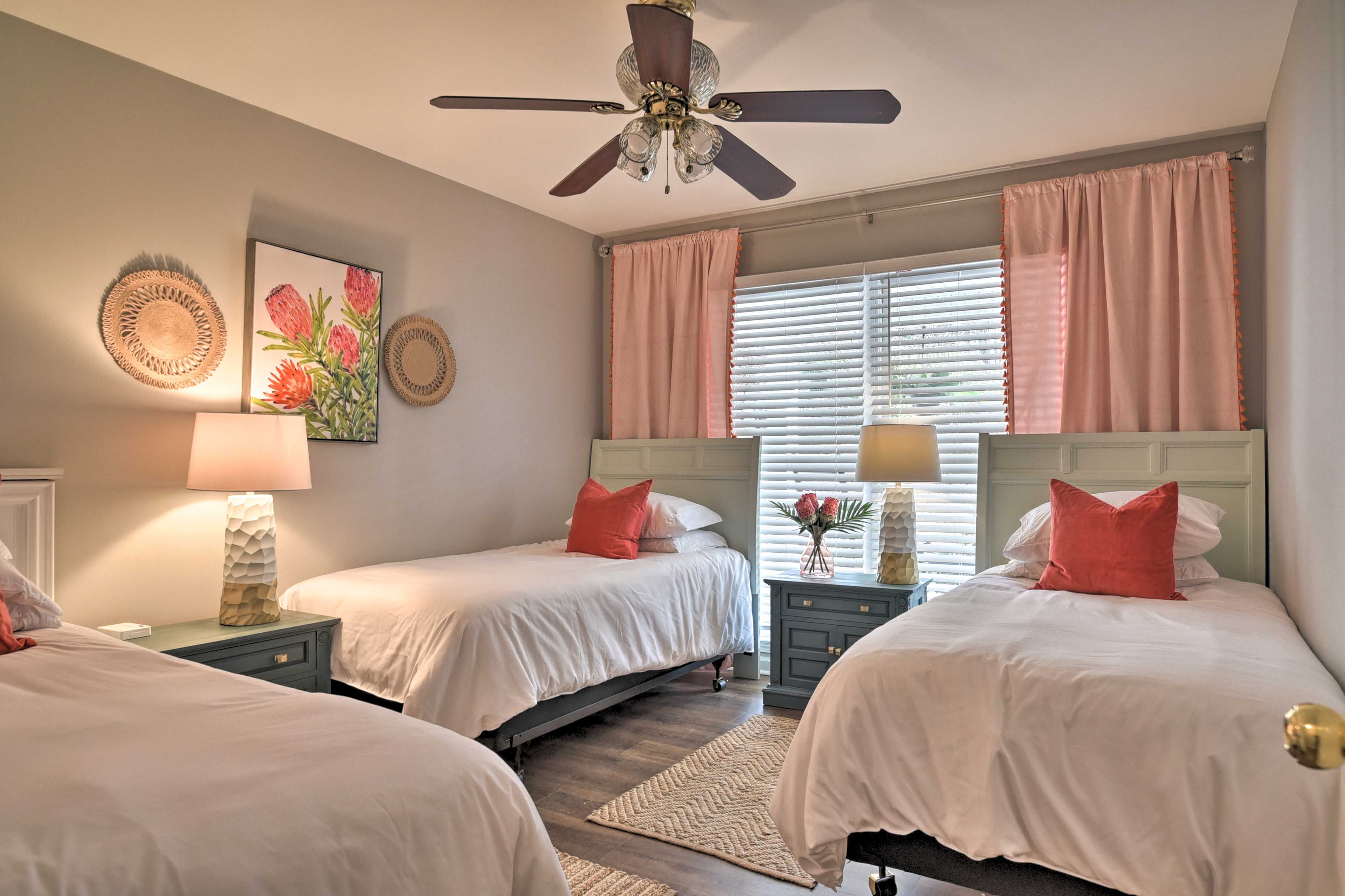 Bedroom 5 | 3 Twin Beds