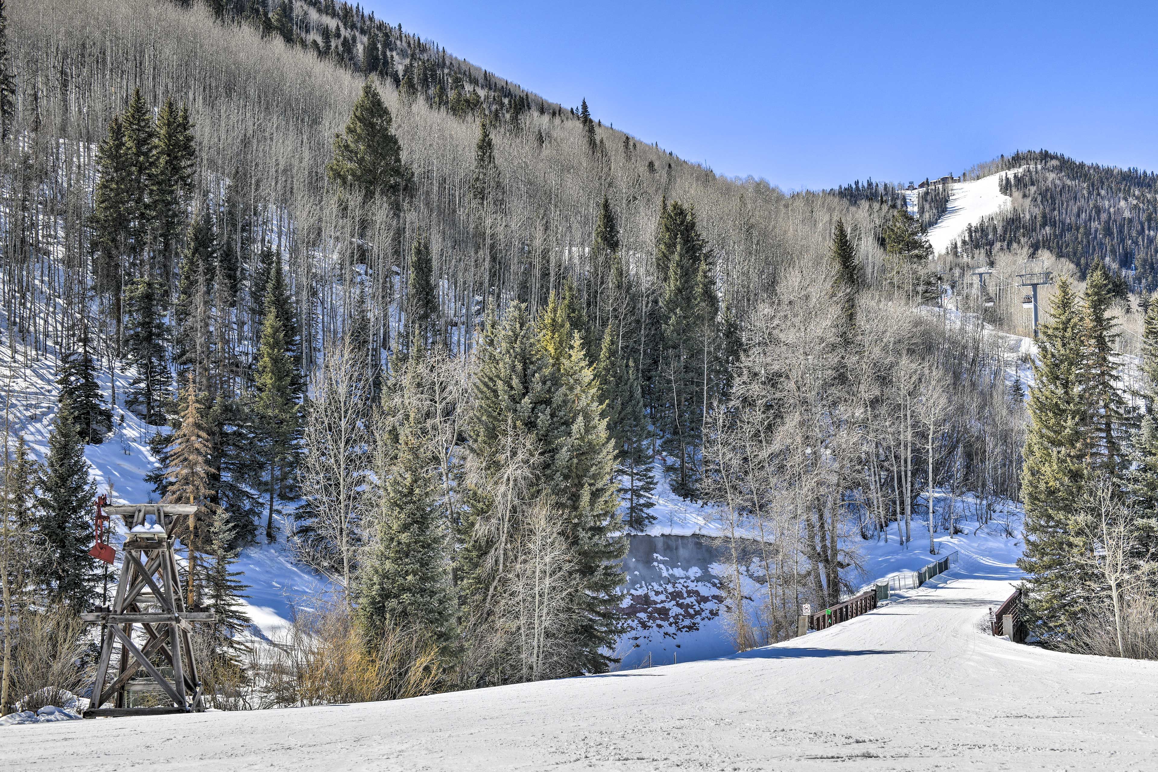 Walk to Lifts