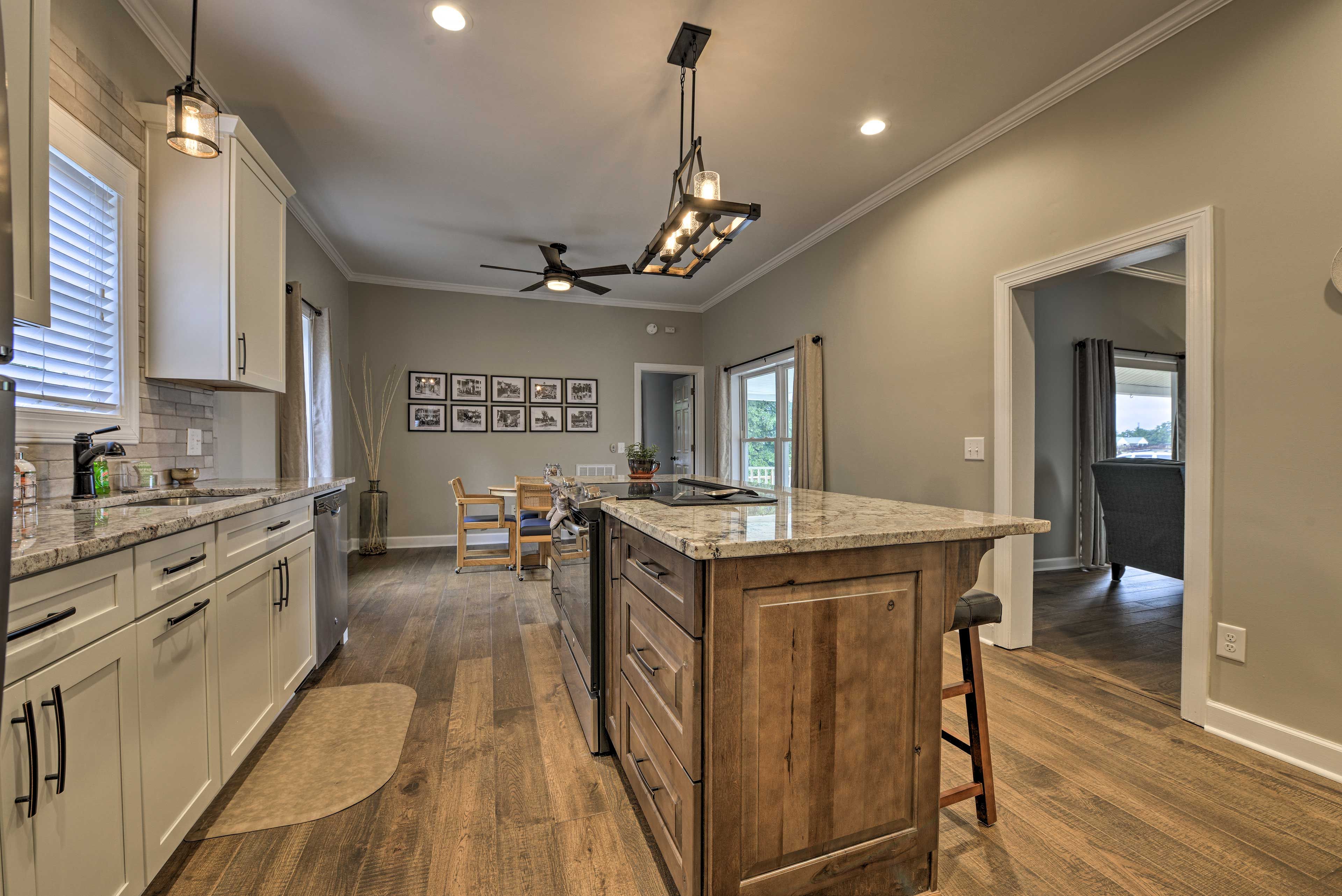 Make all of your meals in this fully equipped kitchen.