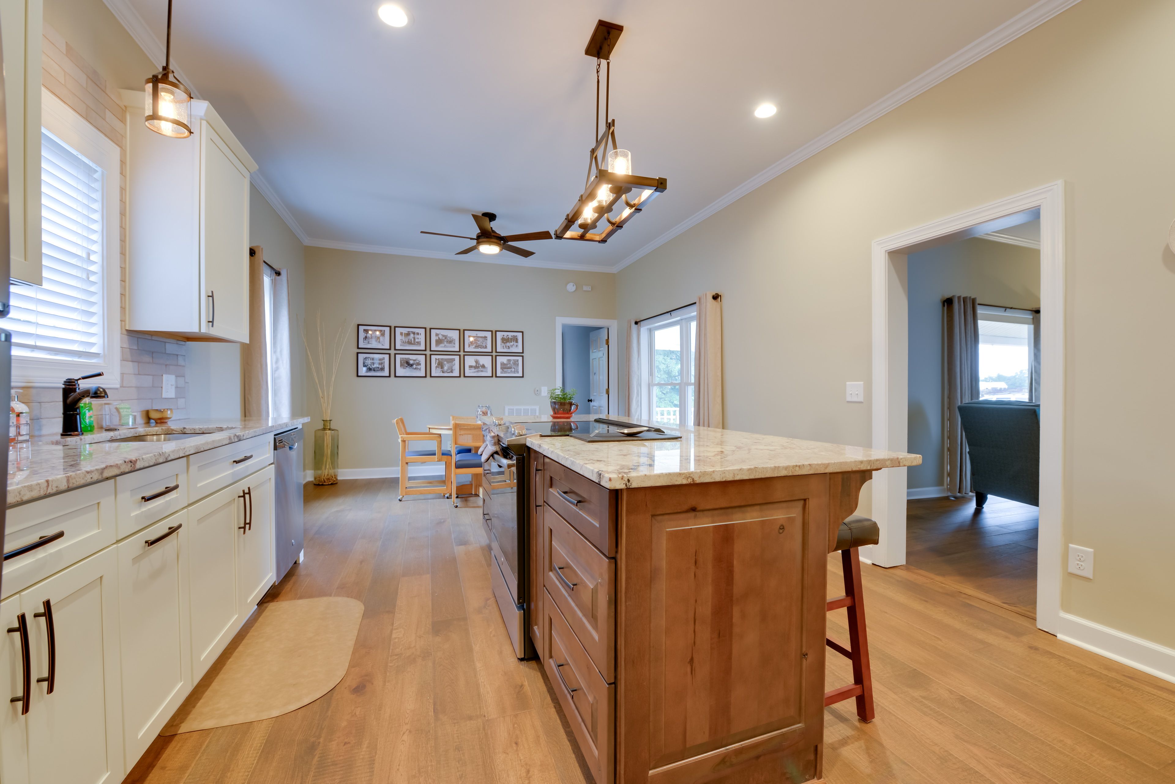 Make all of your meals in this fully equipped kitchen.