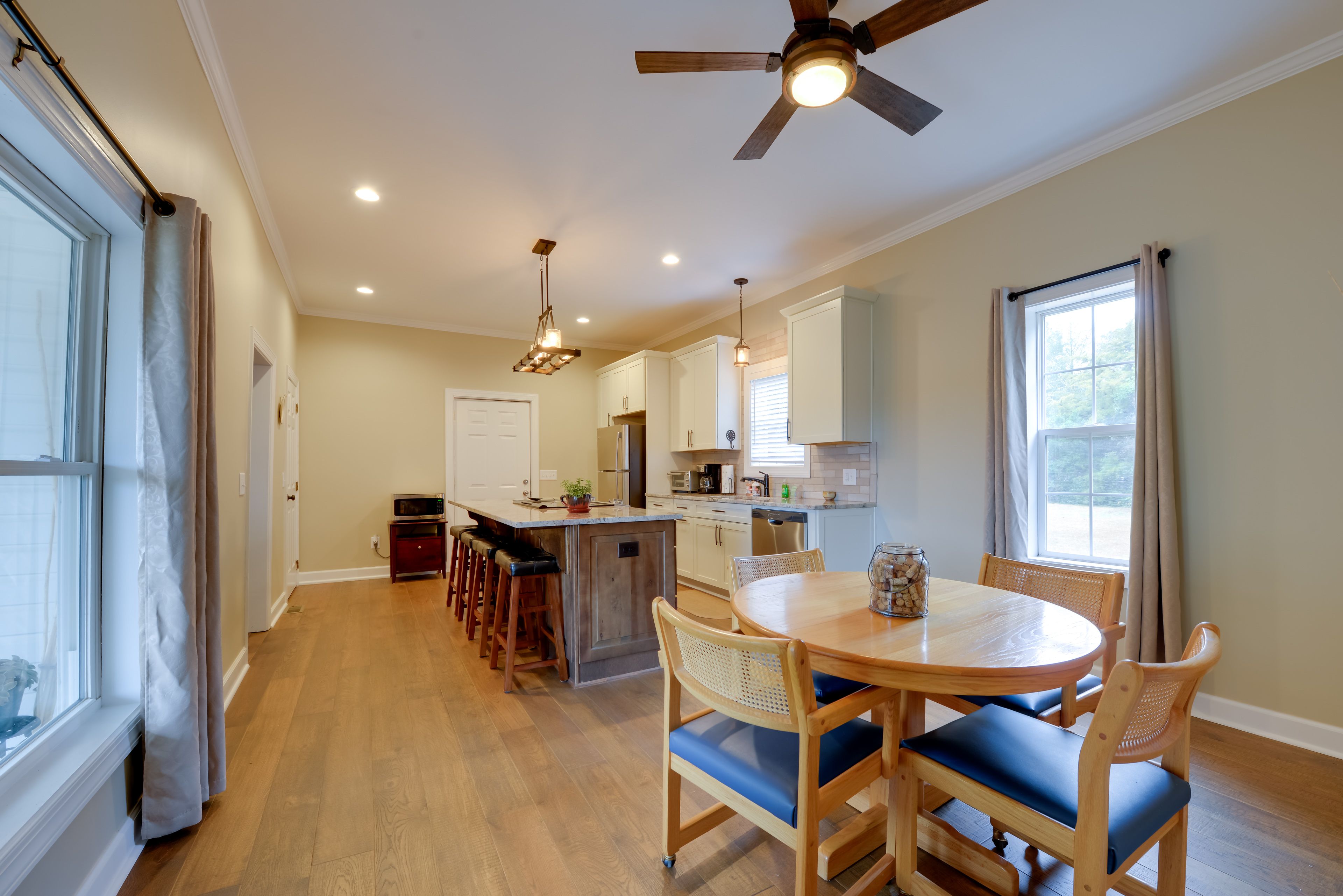 Enjoy a meal at the dining table or at the breakfast bar.