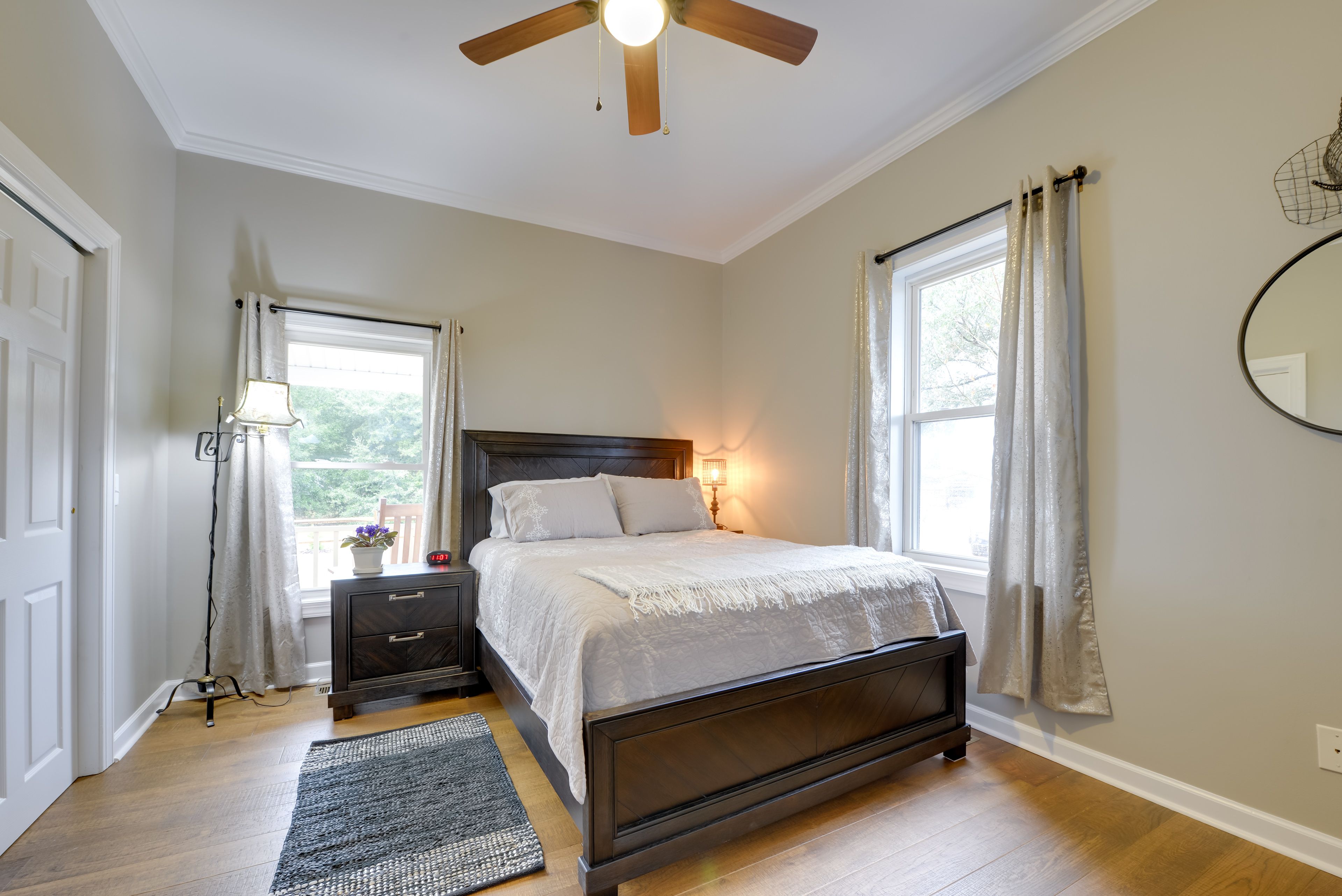 Fall asleep quickly in the second bedroom.