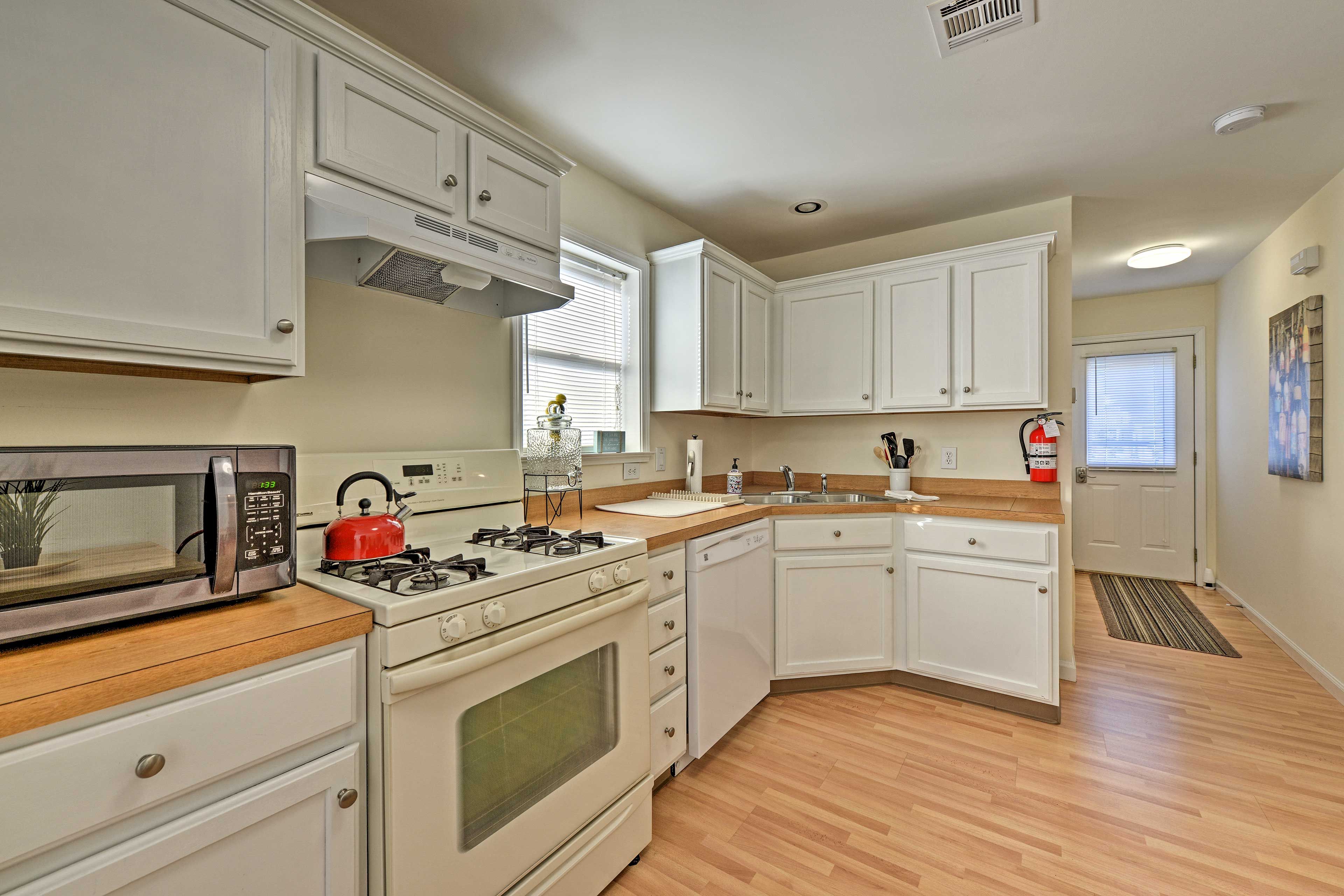 You'll love whipping up your favorite meals in this bright and airy kitchen.