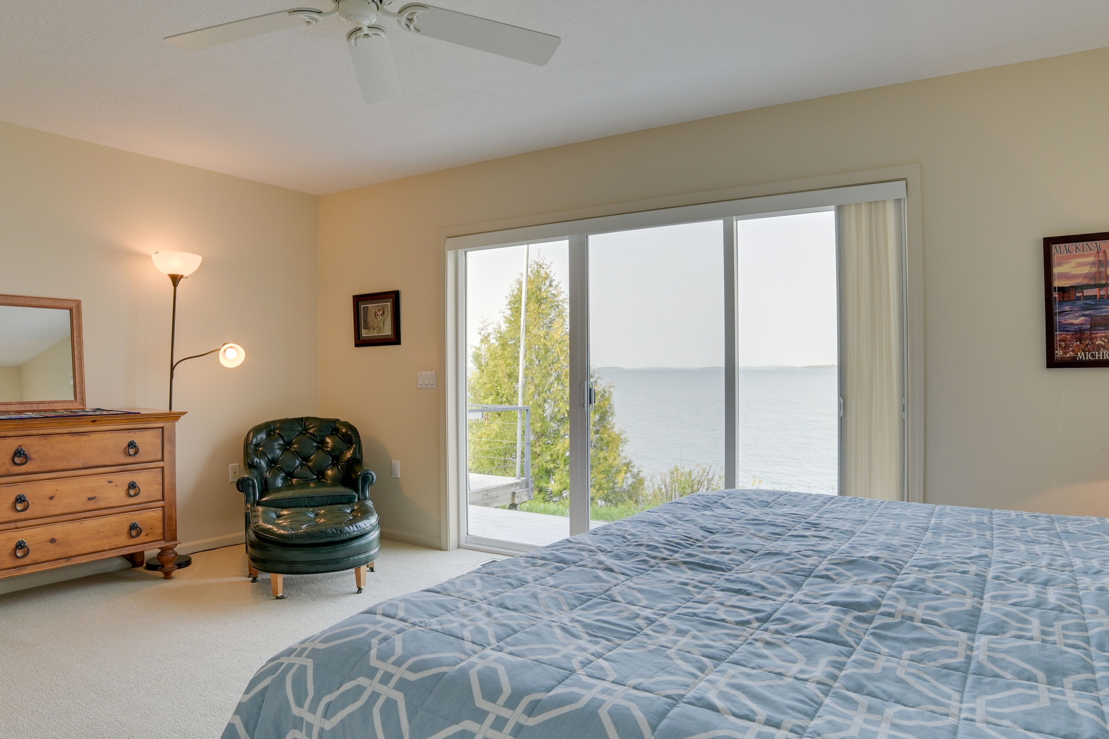 Bedroom 1 | King Bed