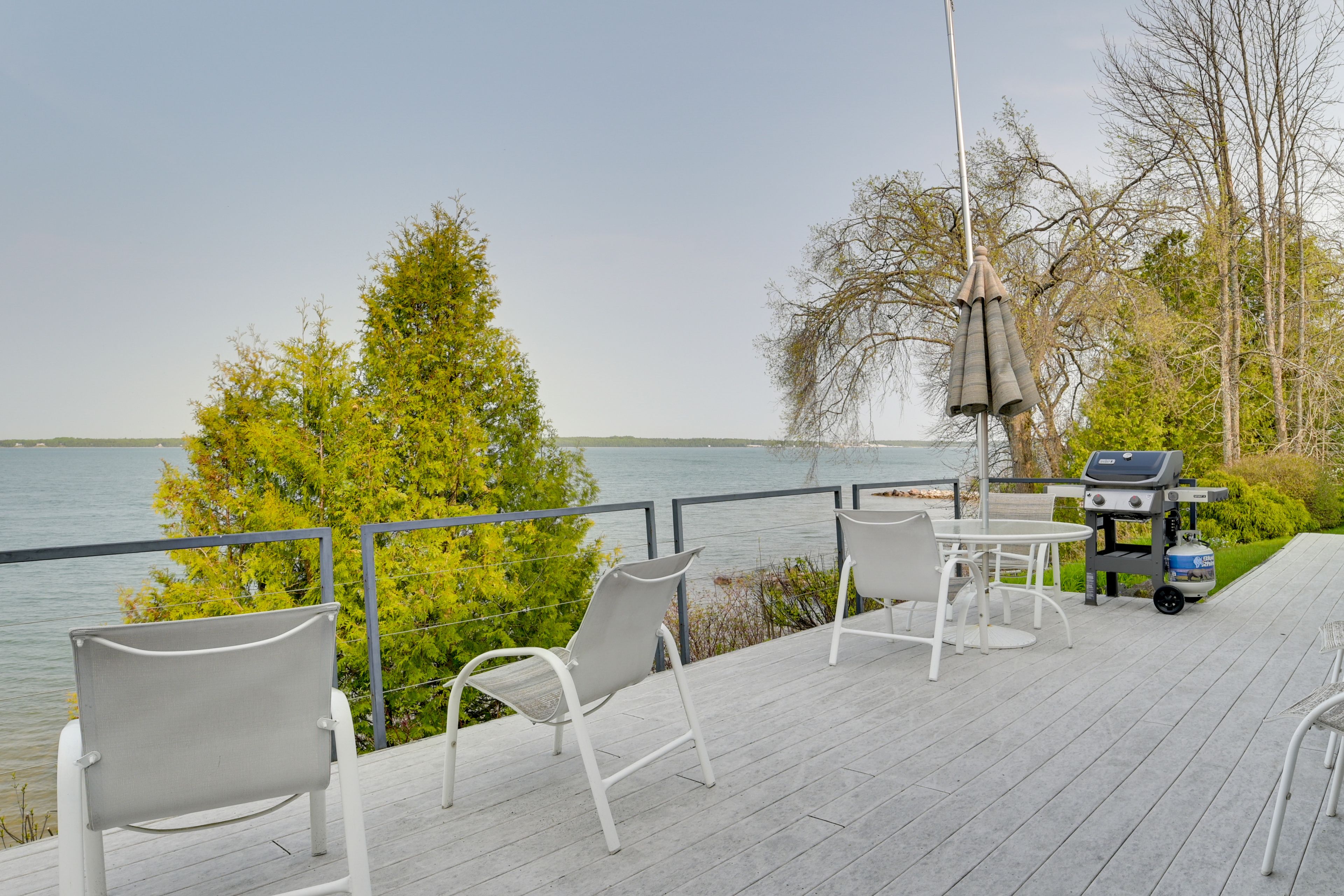 Deck | Outdoor Dining Area | Gas Grill (Propane Provided)