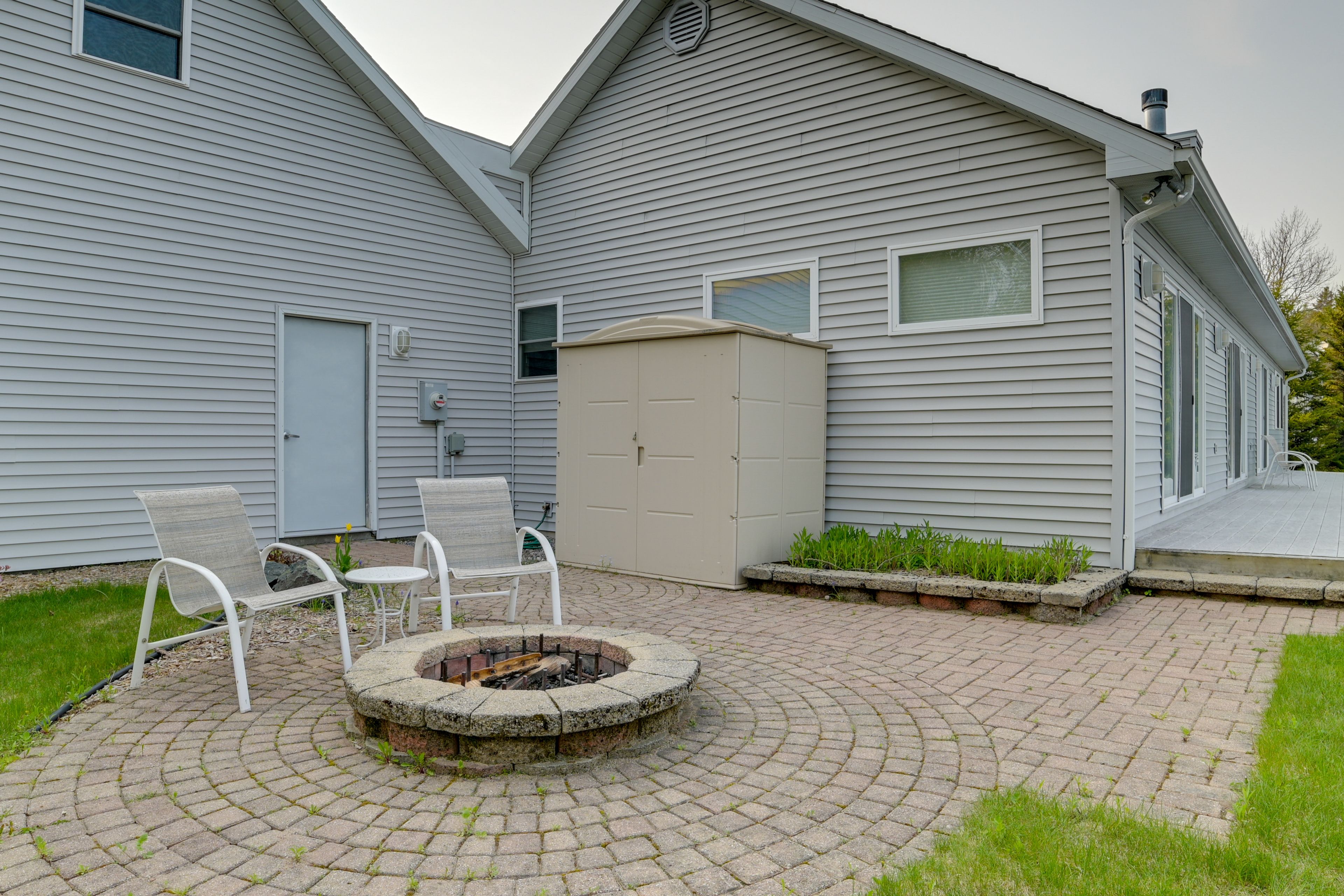 Patio | Fire Pit