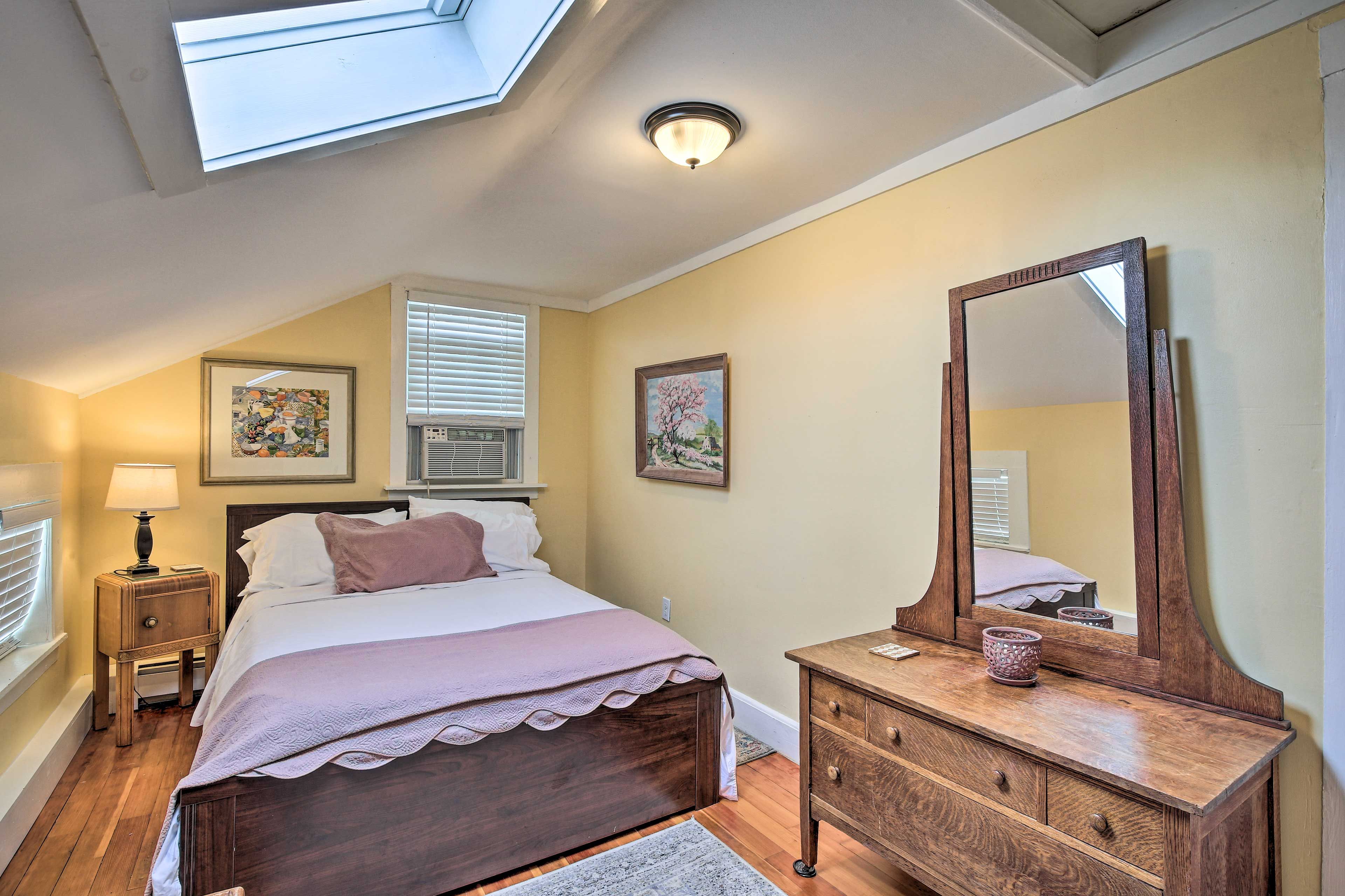 Bedroom 4 |  Full Bed