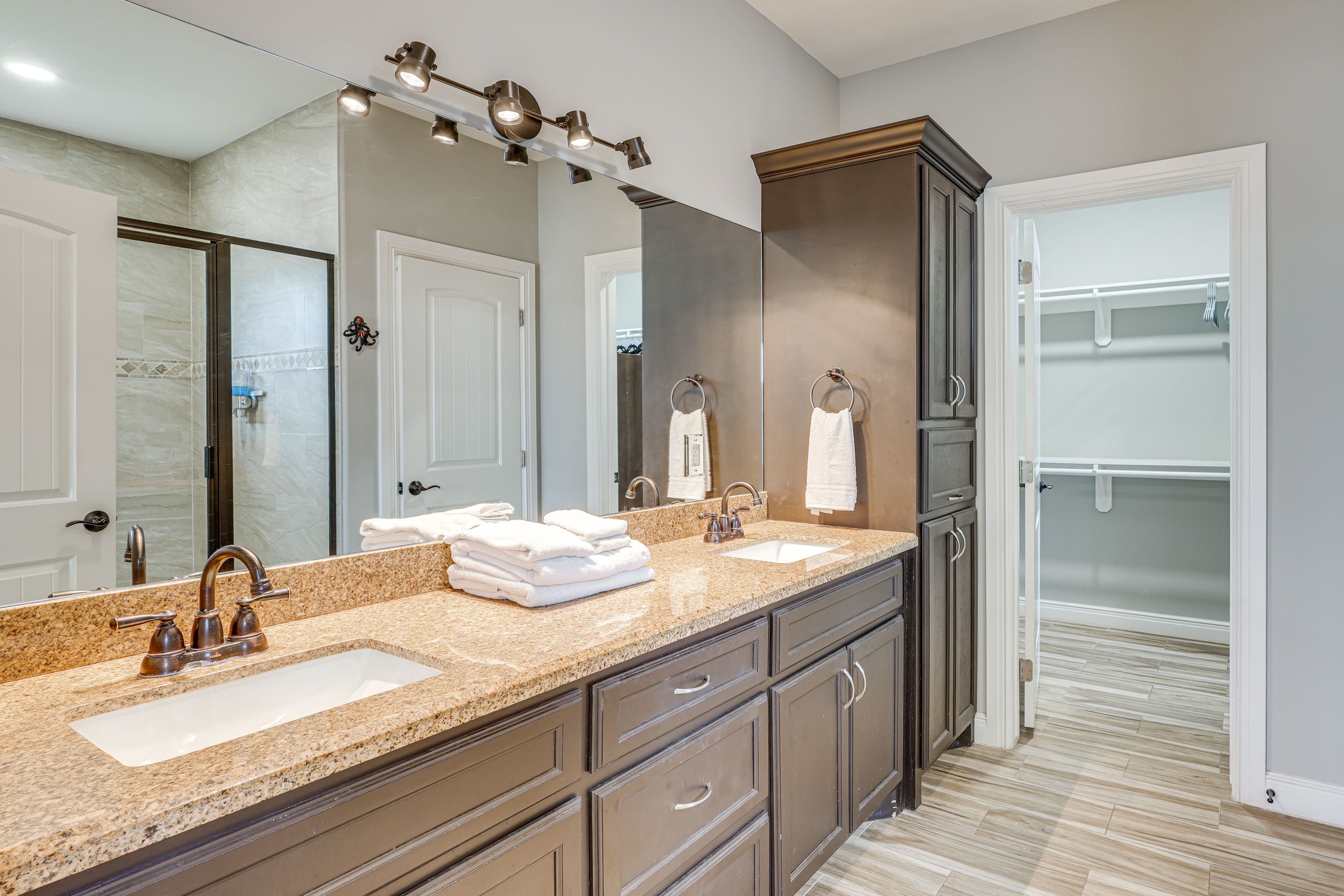 En-Suite Bathroom | Towels & Linens