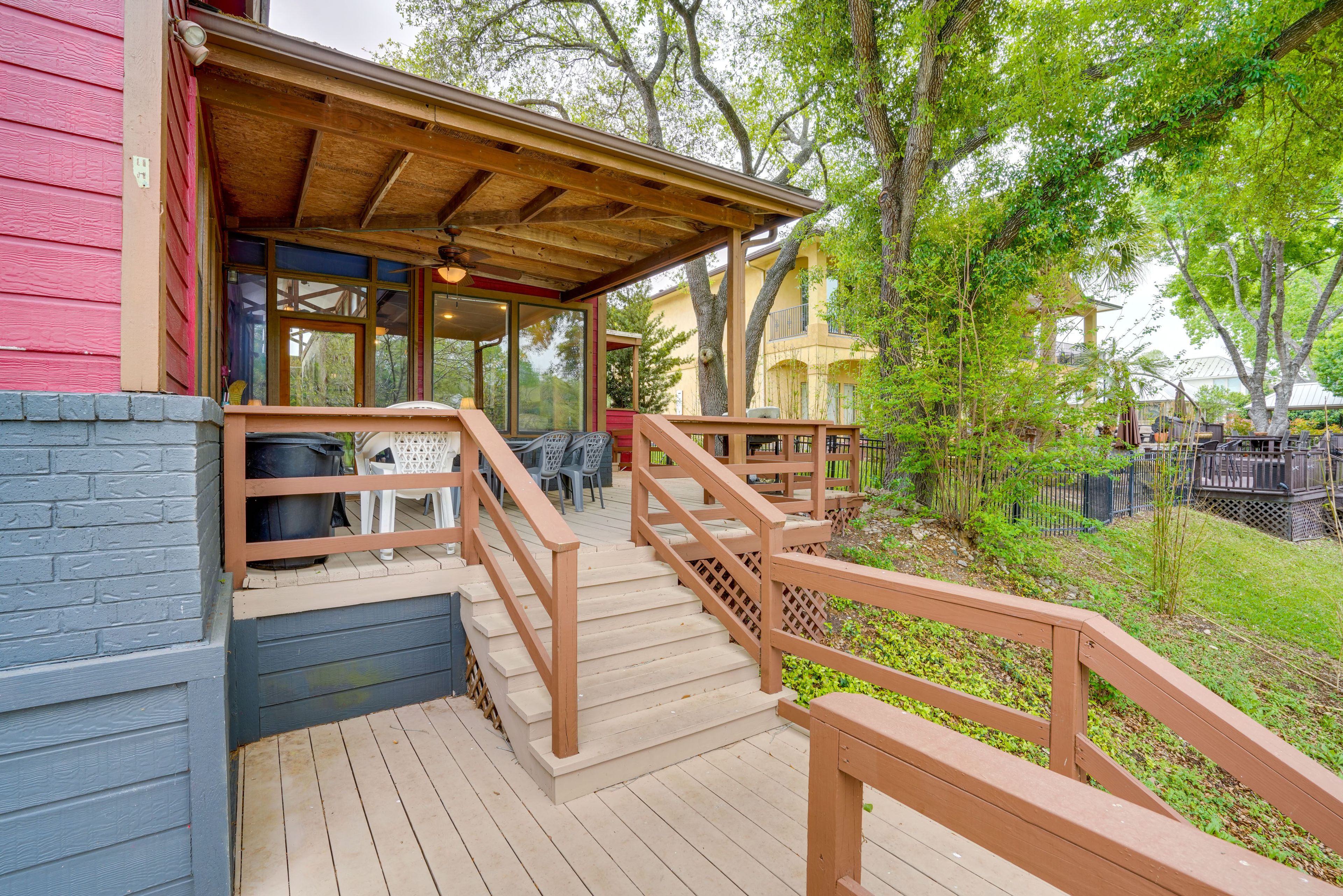 Covered Deck | Gas Grill