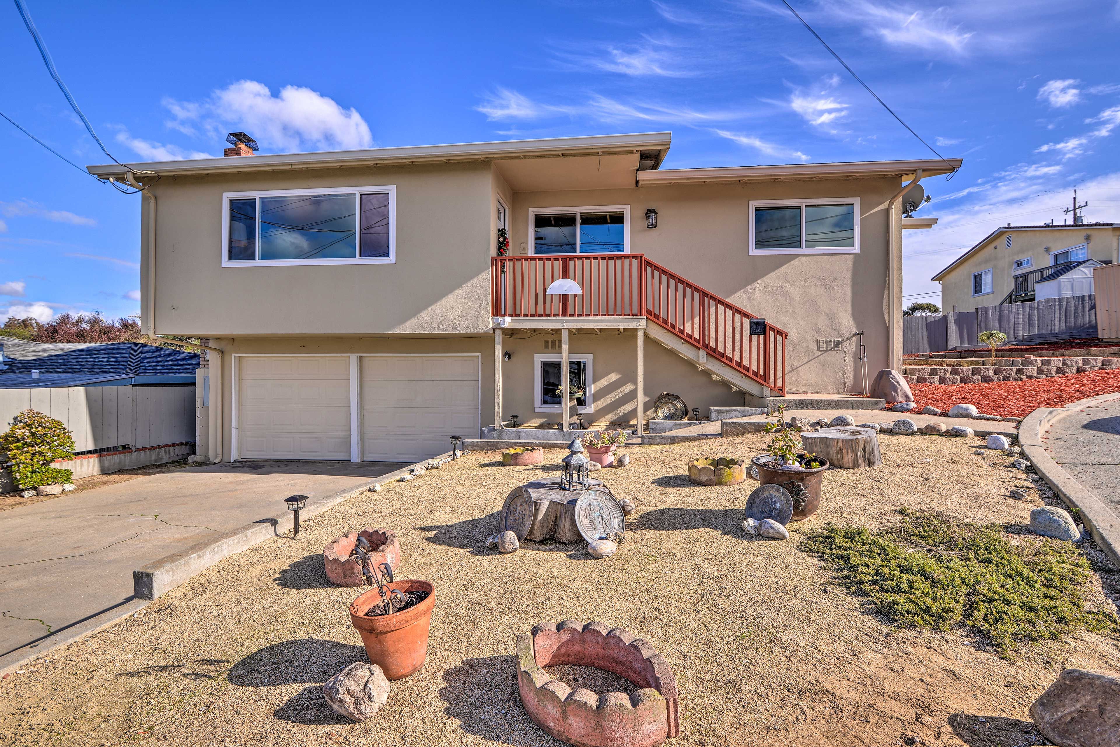 This family home is pet friendly and boasts 3 bedrooms and 2 bathrooms.