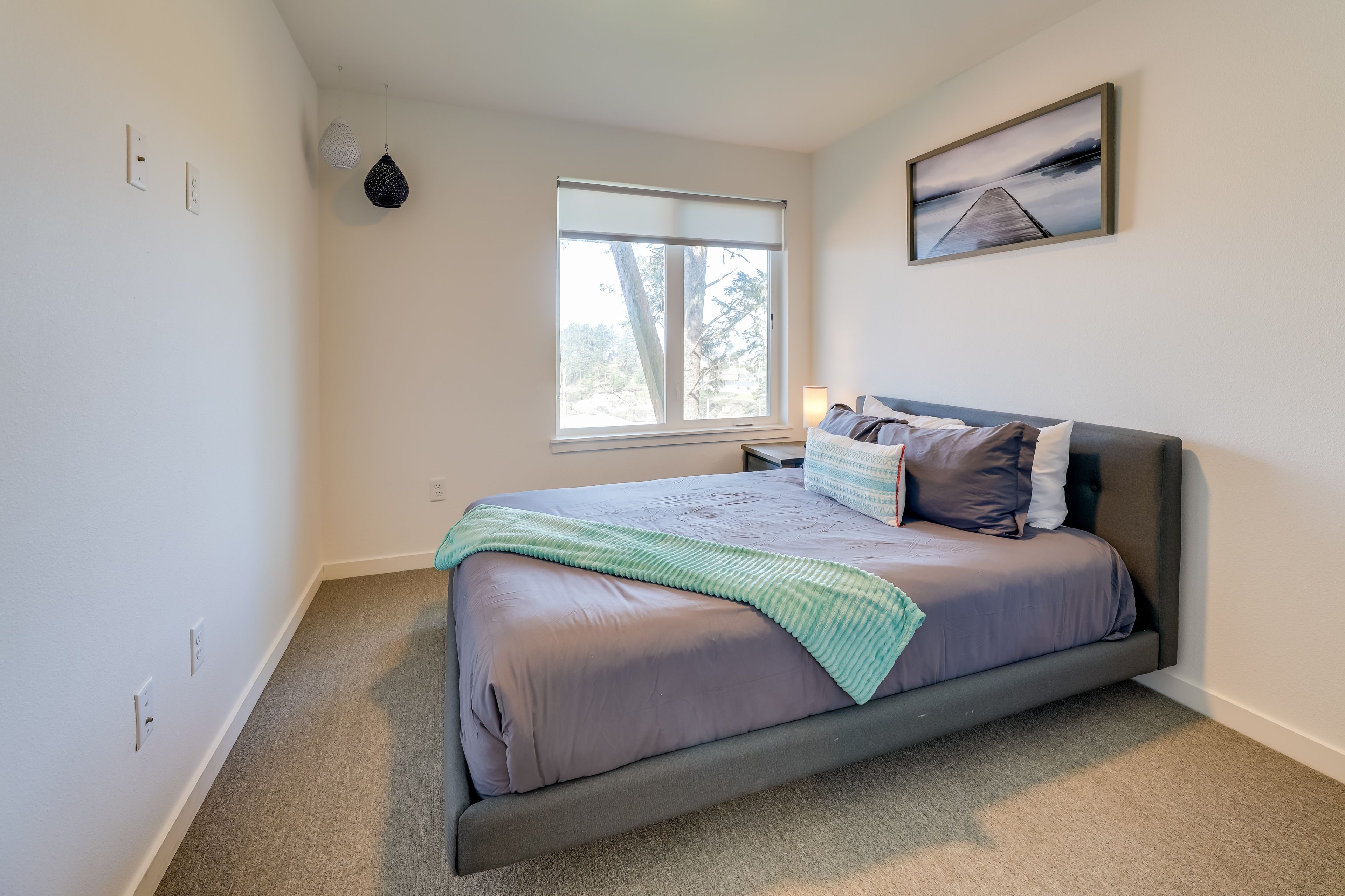 Bedroom 2 | Queen Bed | 1st Floor