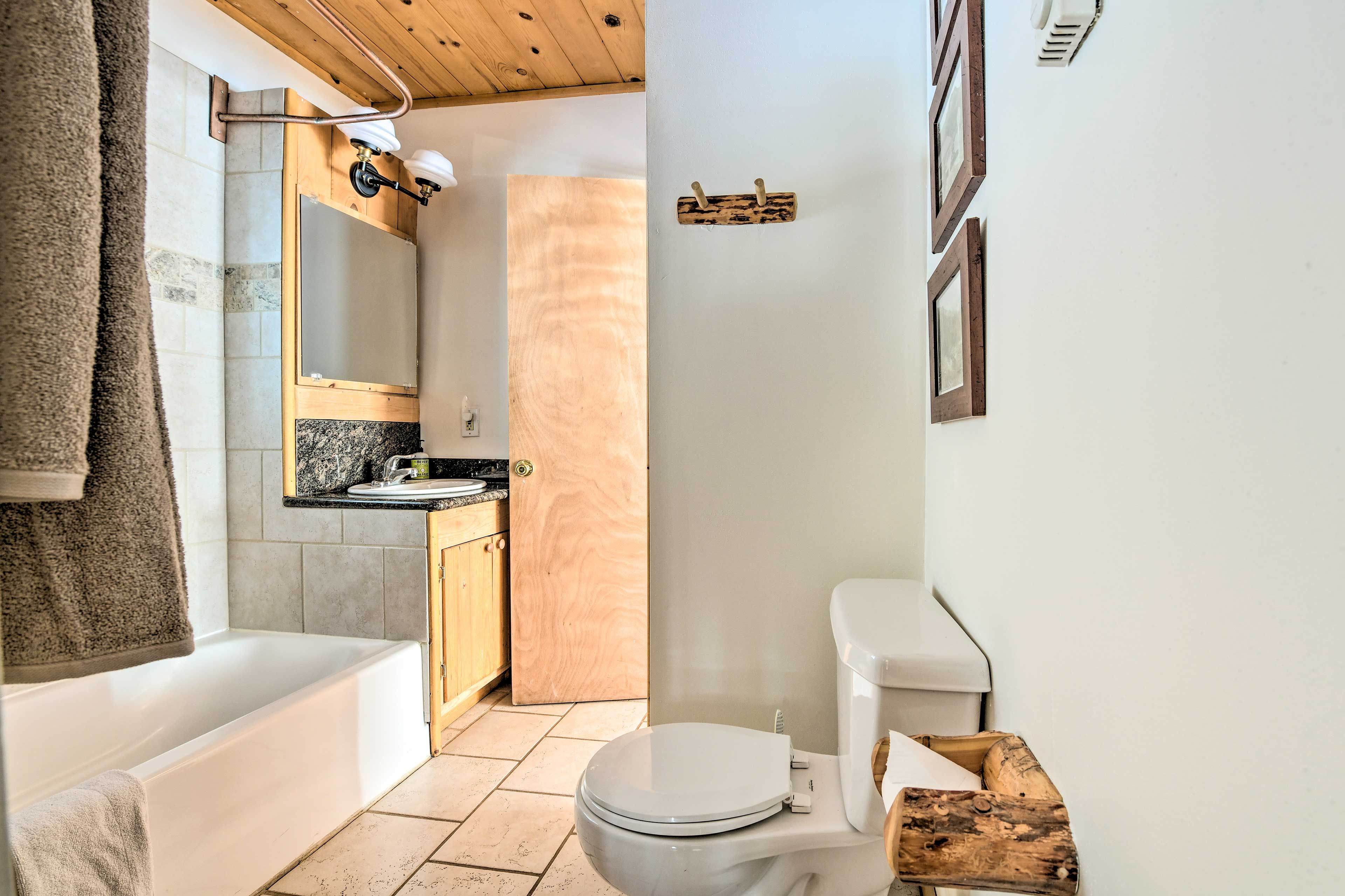 Bathroom | Towels Provided