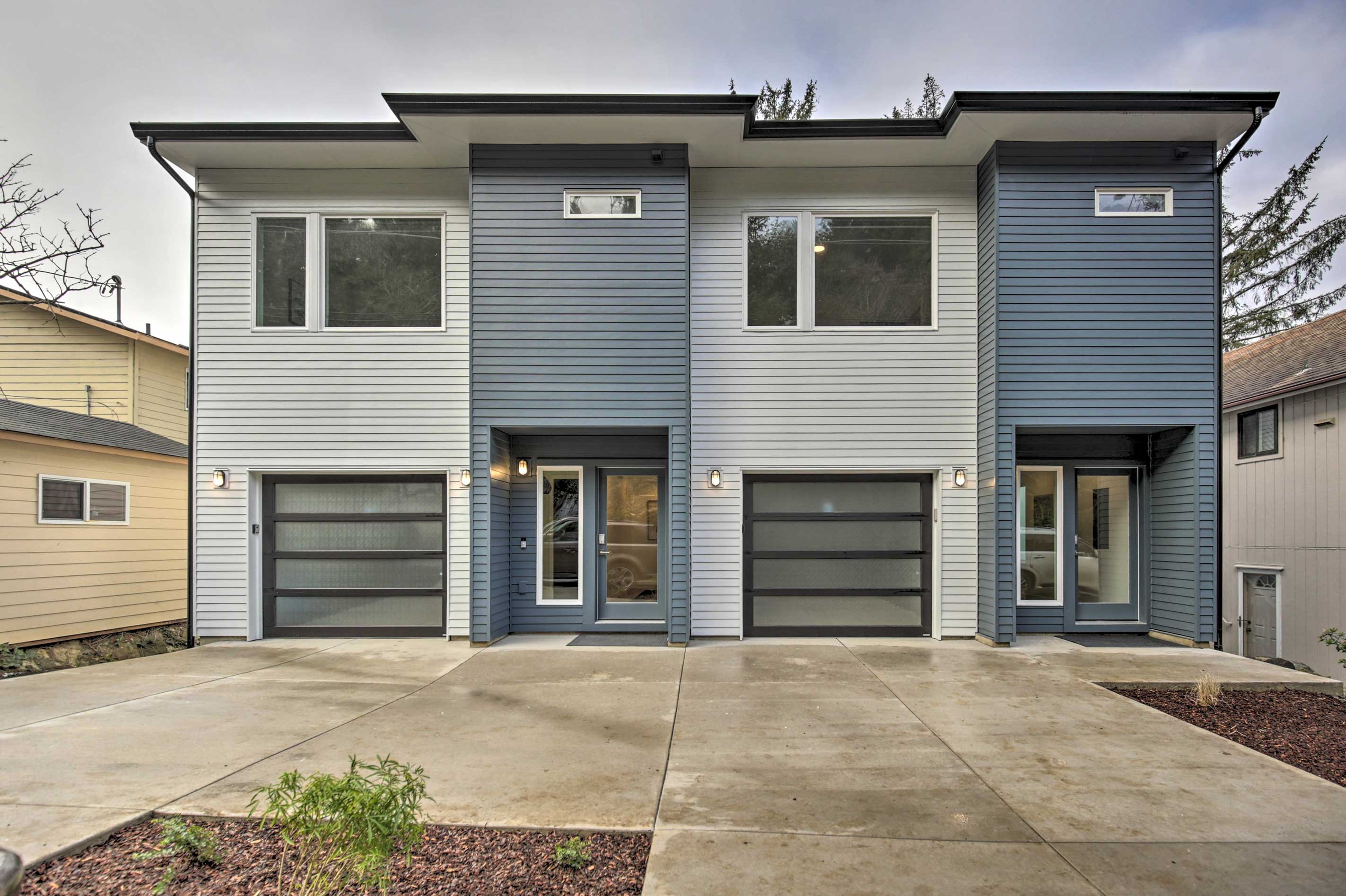 Townhouse Exterior | Garage (1 Vehicle) | Driveway (1 Vehicle)