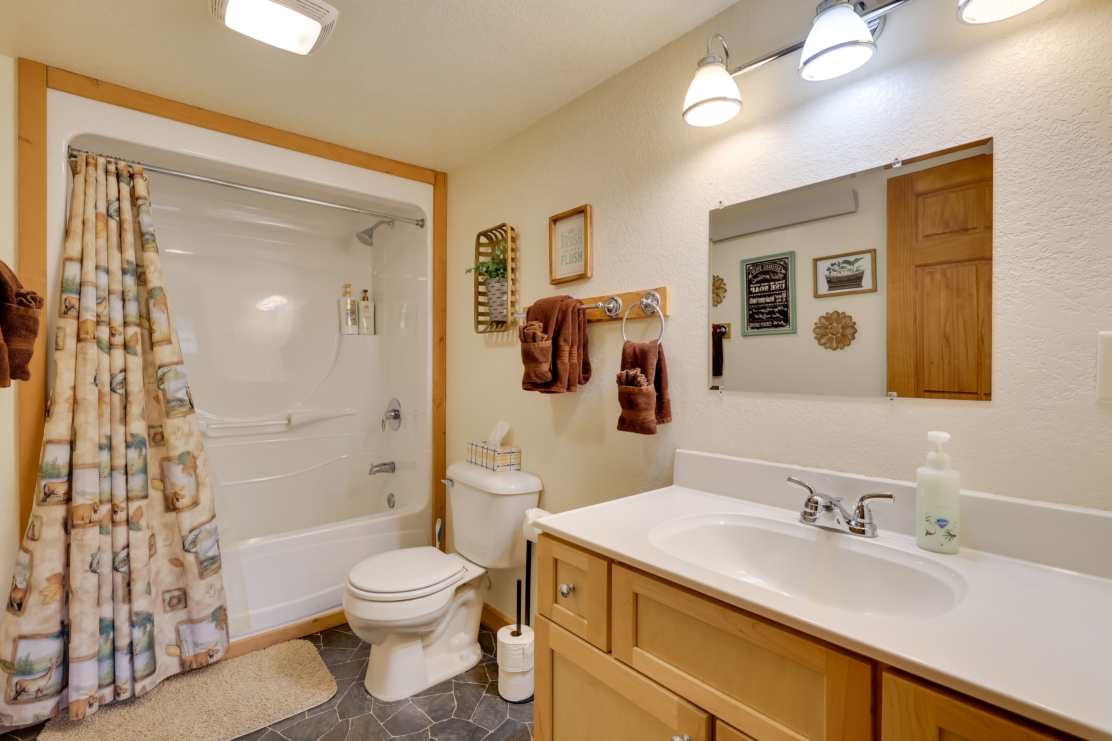 Full Bathroom