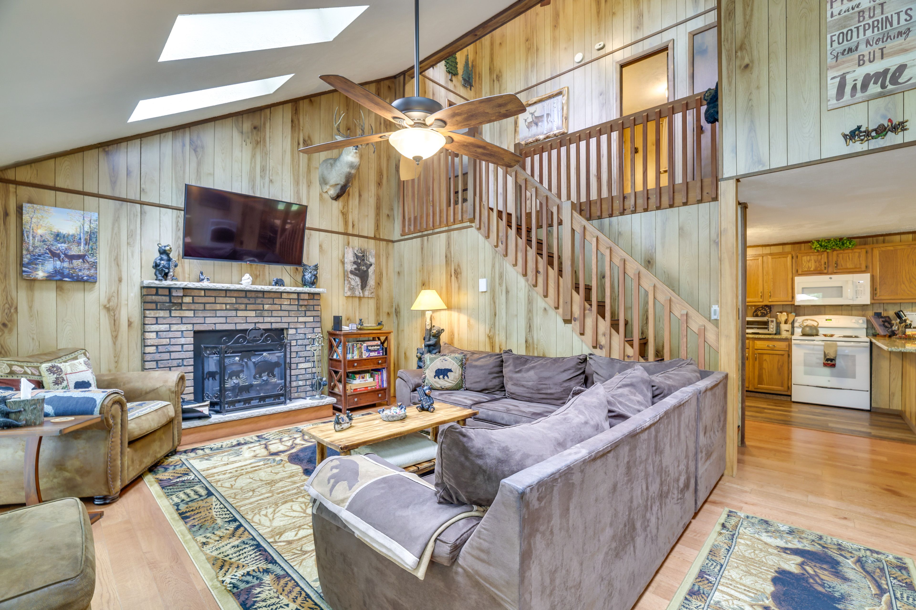 Living Room | Sleeper Sofa | Central A/C & Heating | Free WiFi | Smart TVs