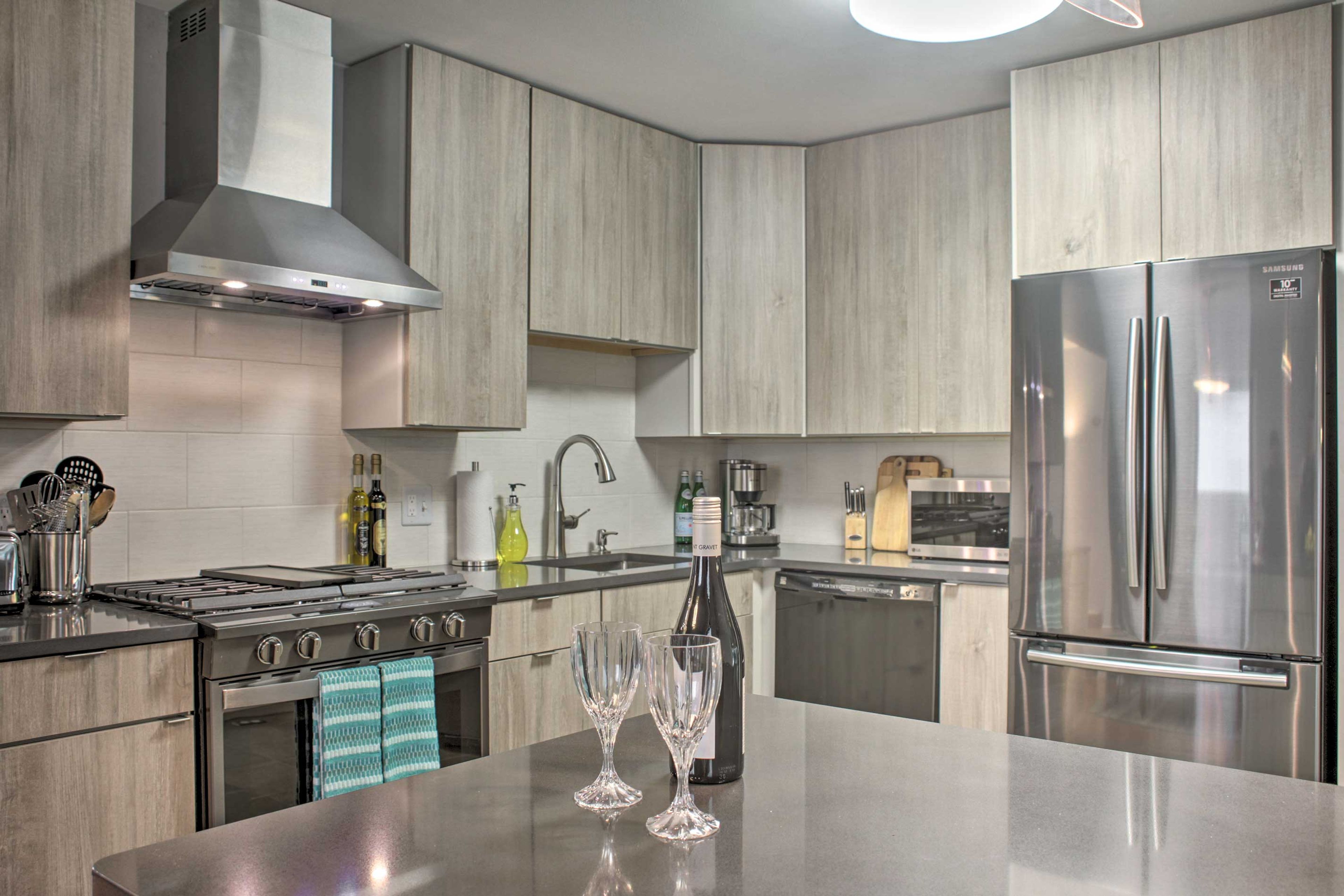 The home features a modern, fully equipped kitchen!