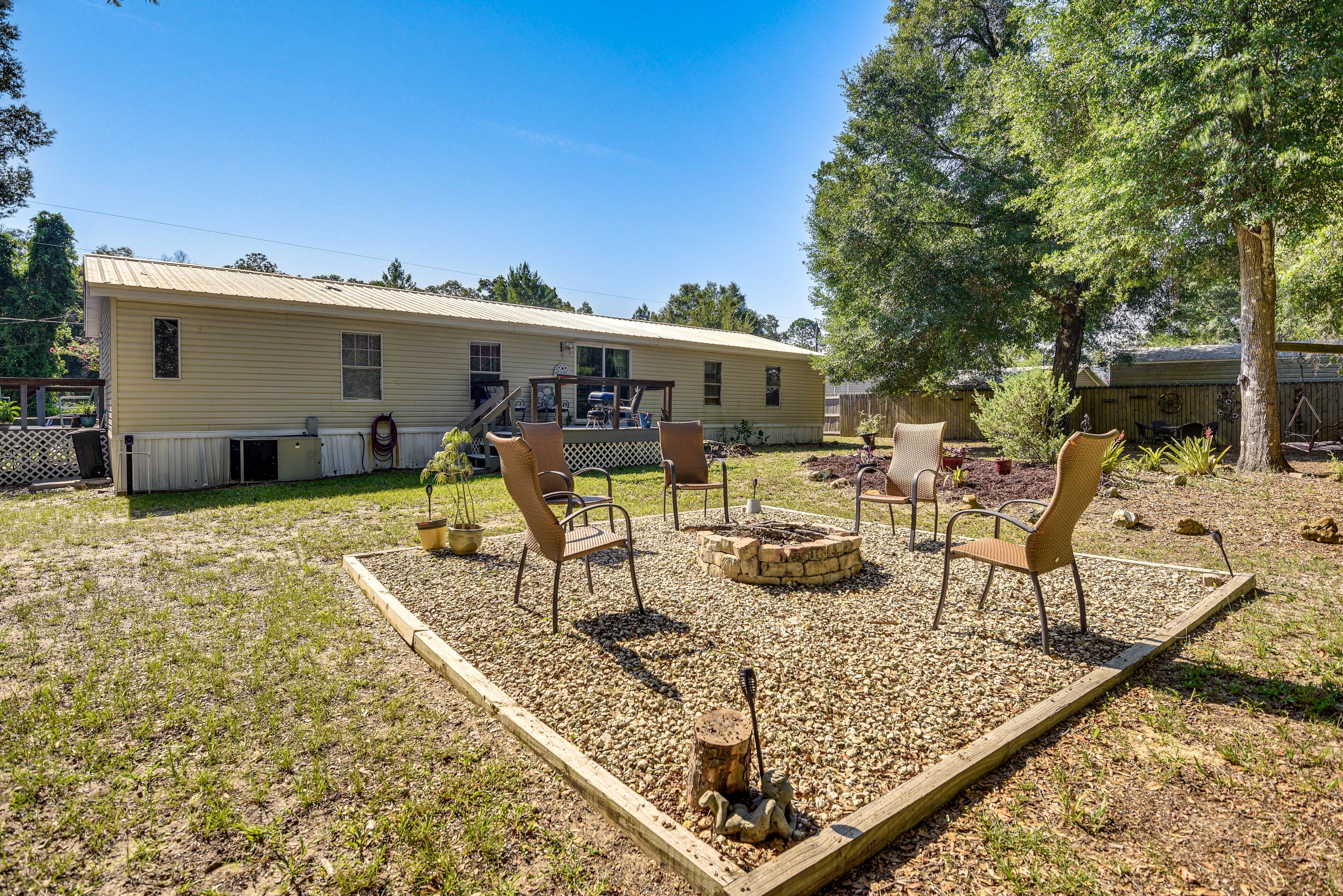 House Exterior | Fire Pit | Decks