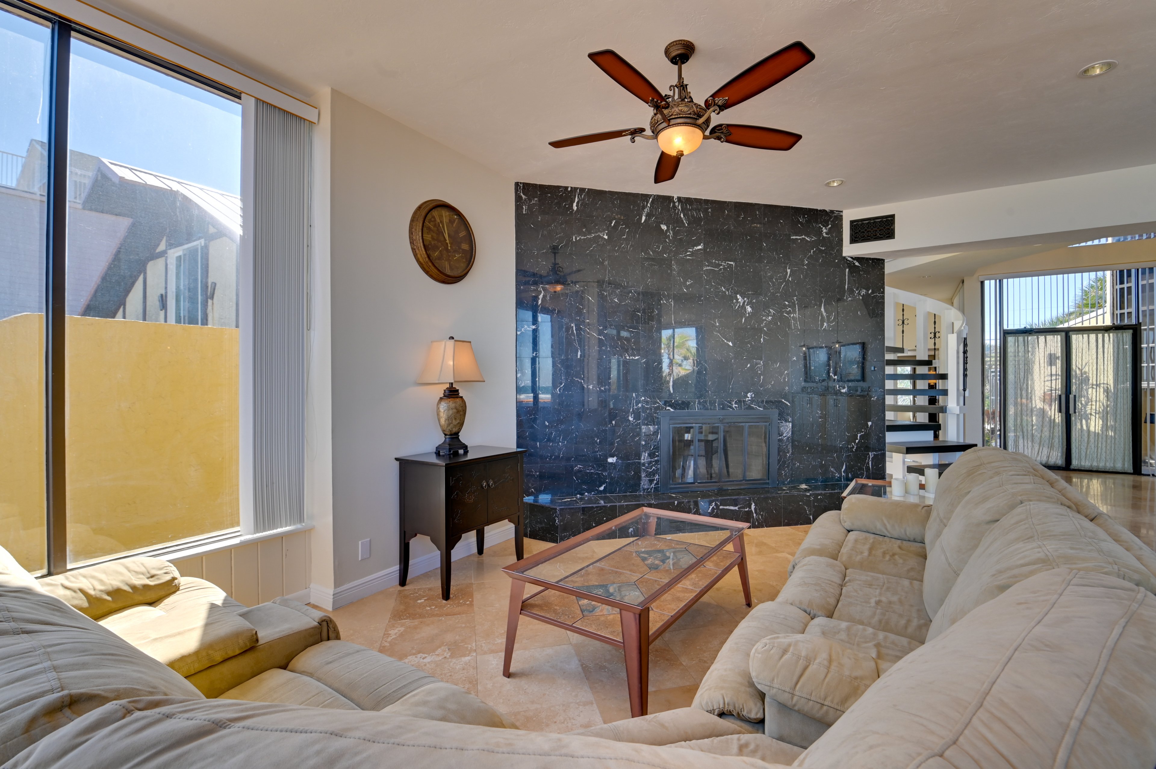 Living Room | Free WiFi