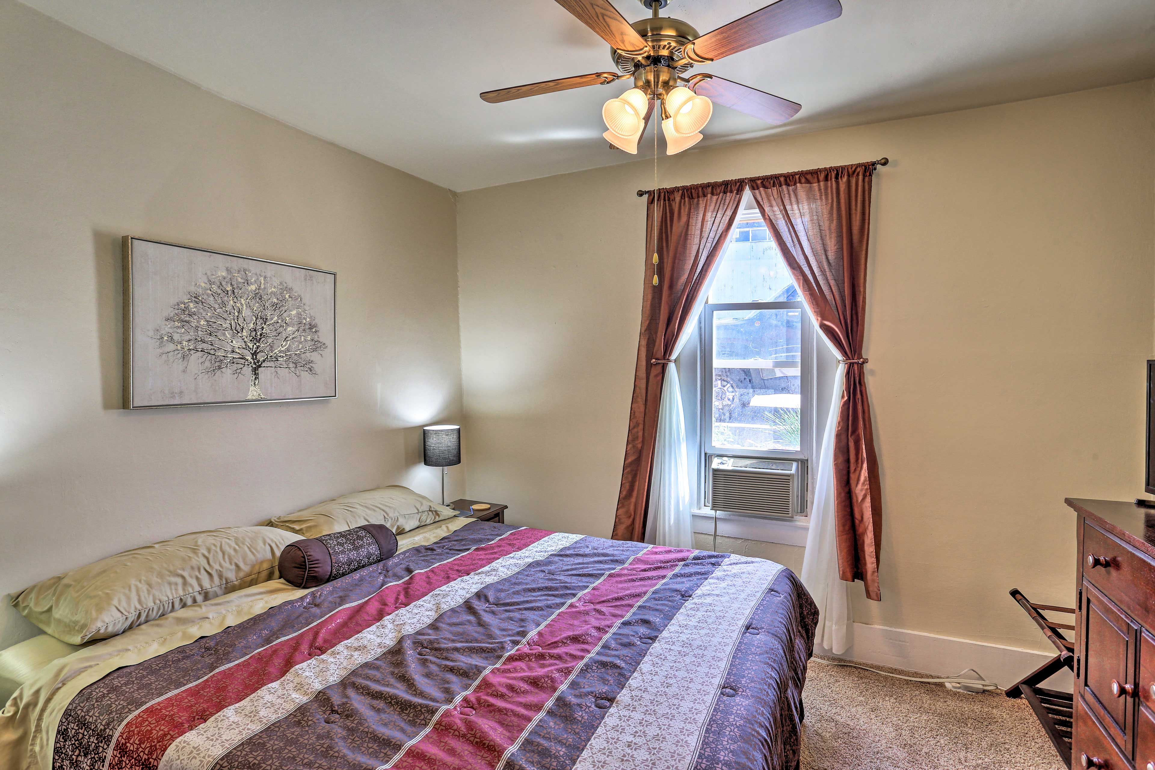 Bedroom 1 | California King Bed