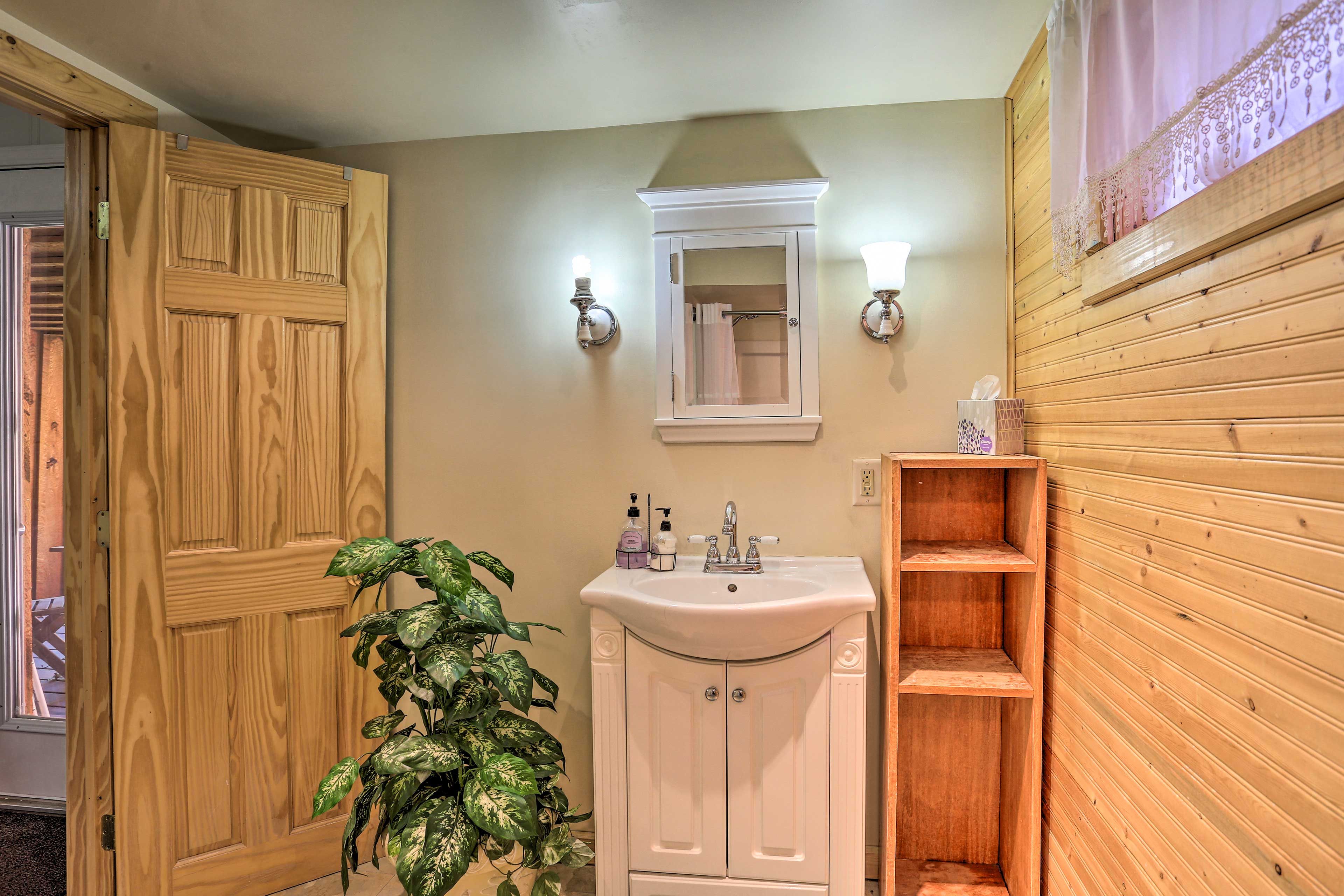 Full Bathroom