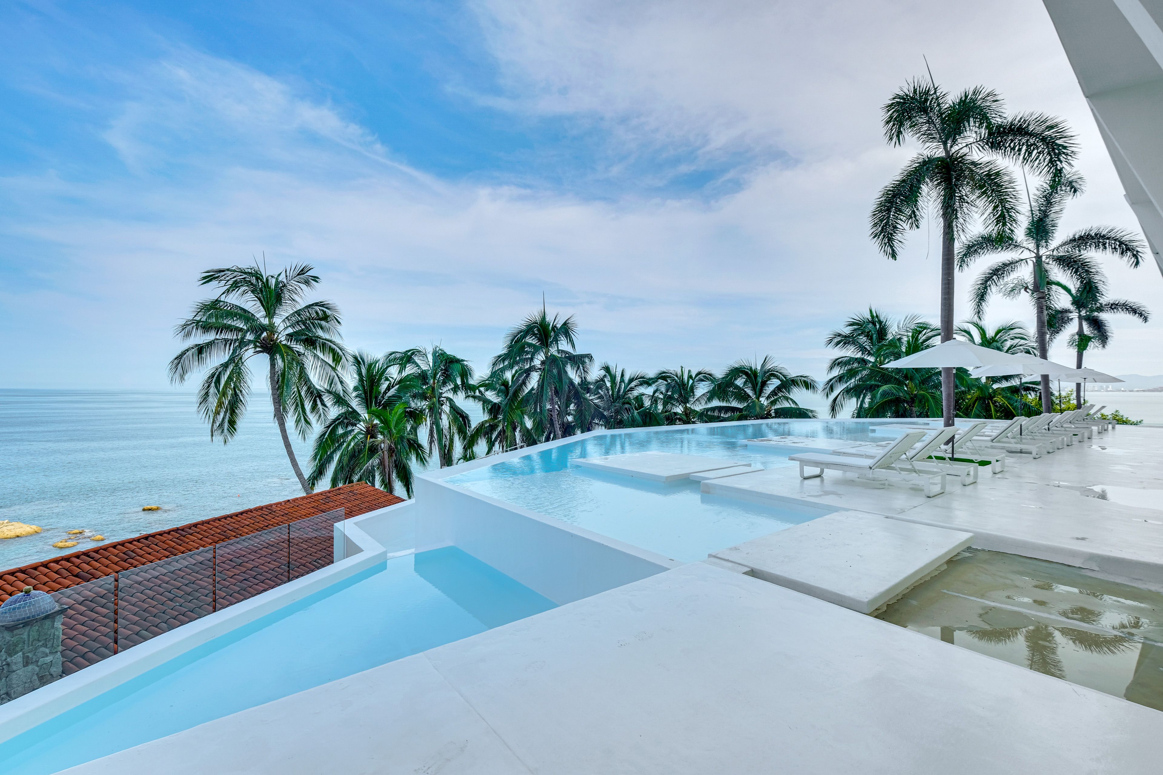 Community Amenities | Outdoor Pool