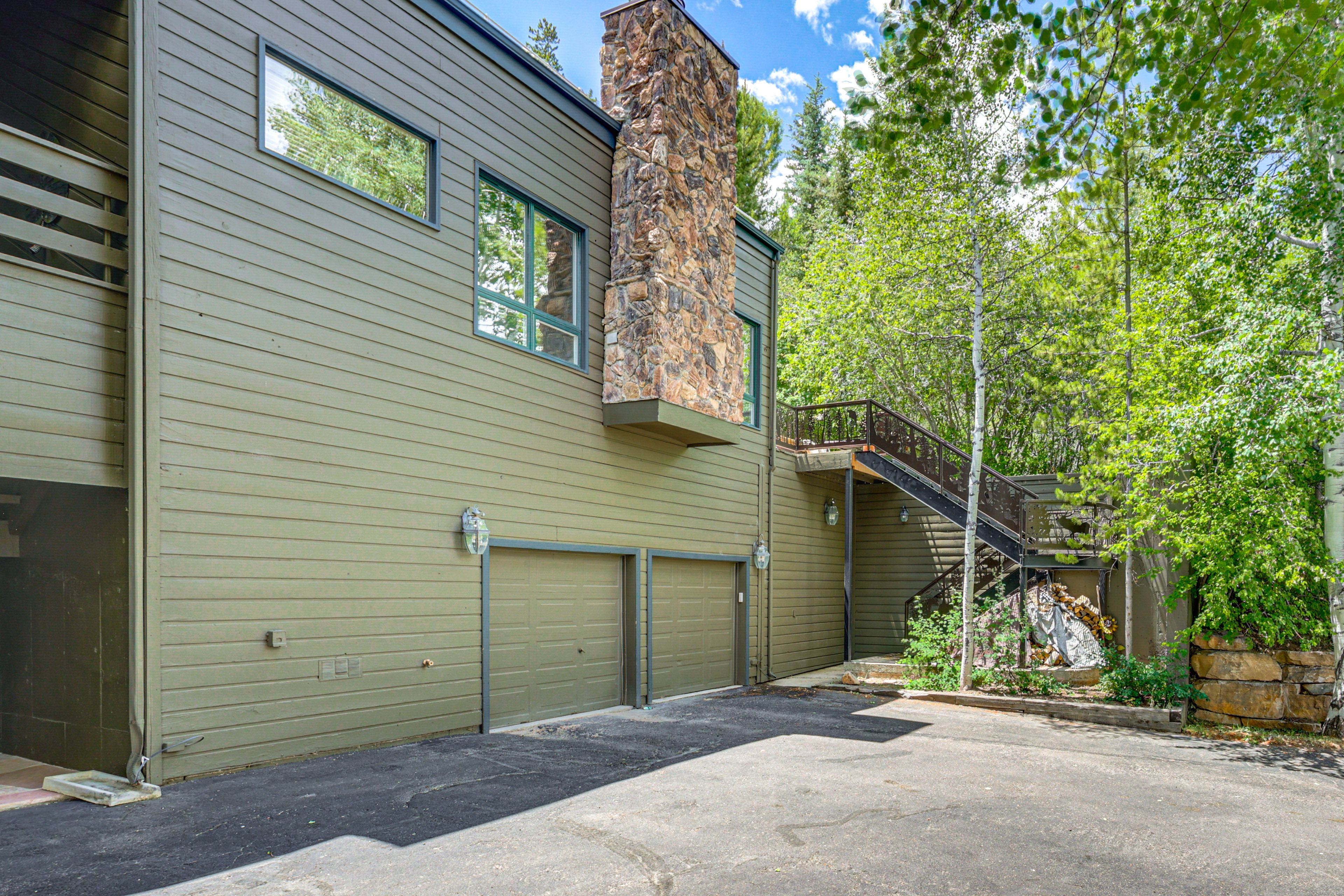Parking | Garage (1 Vehicle) | Driveway (2 Vehicles)