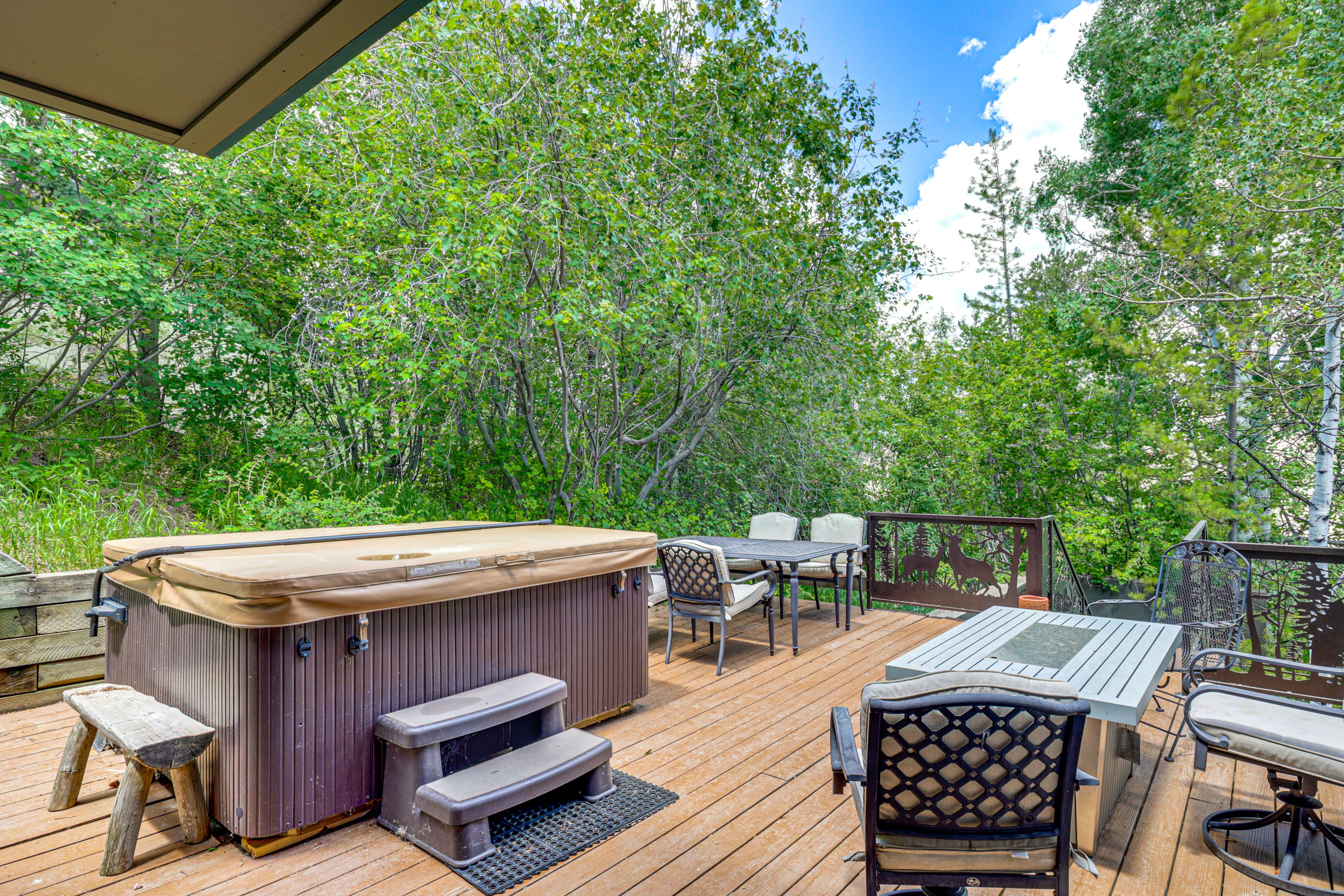 Deck | Private Hot Tub | Gas Grill