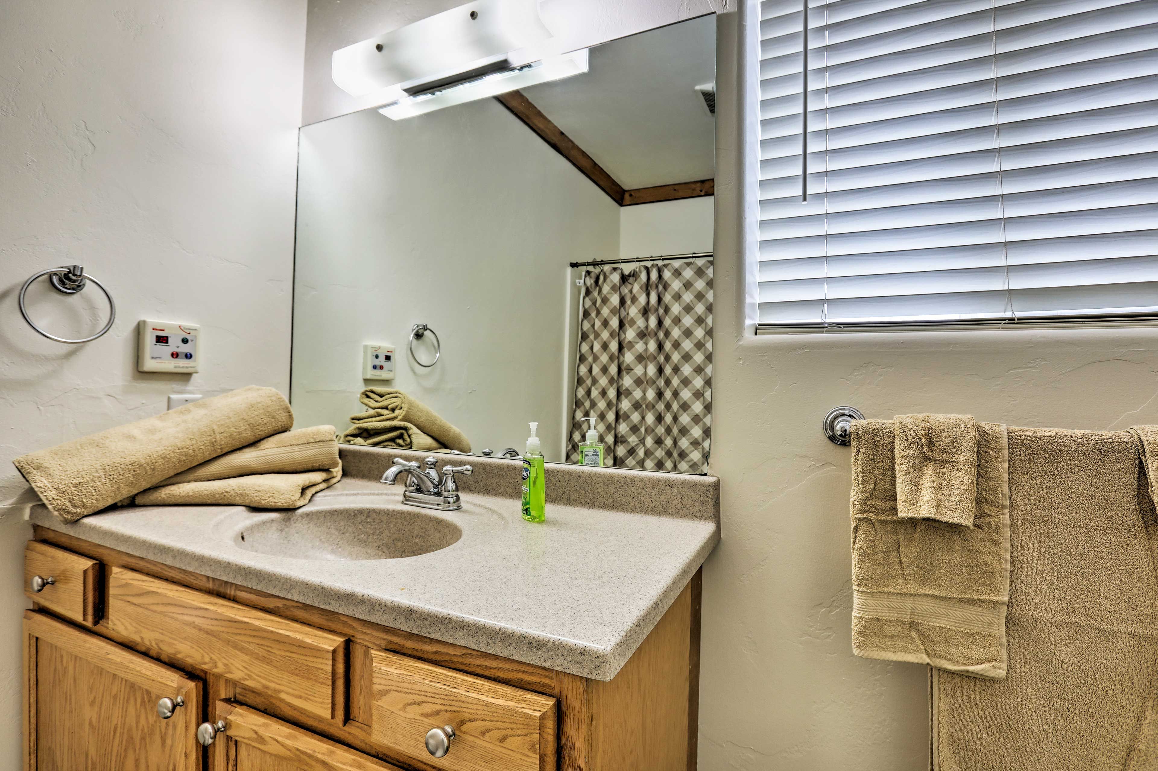 Bathroom | Towels Provided