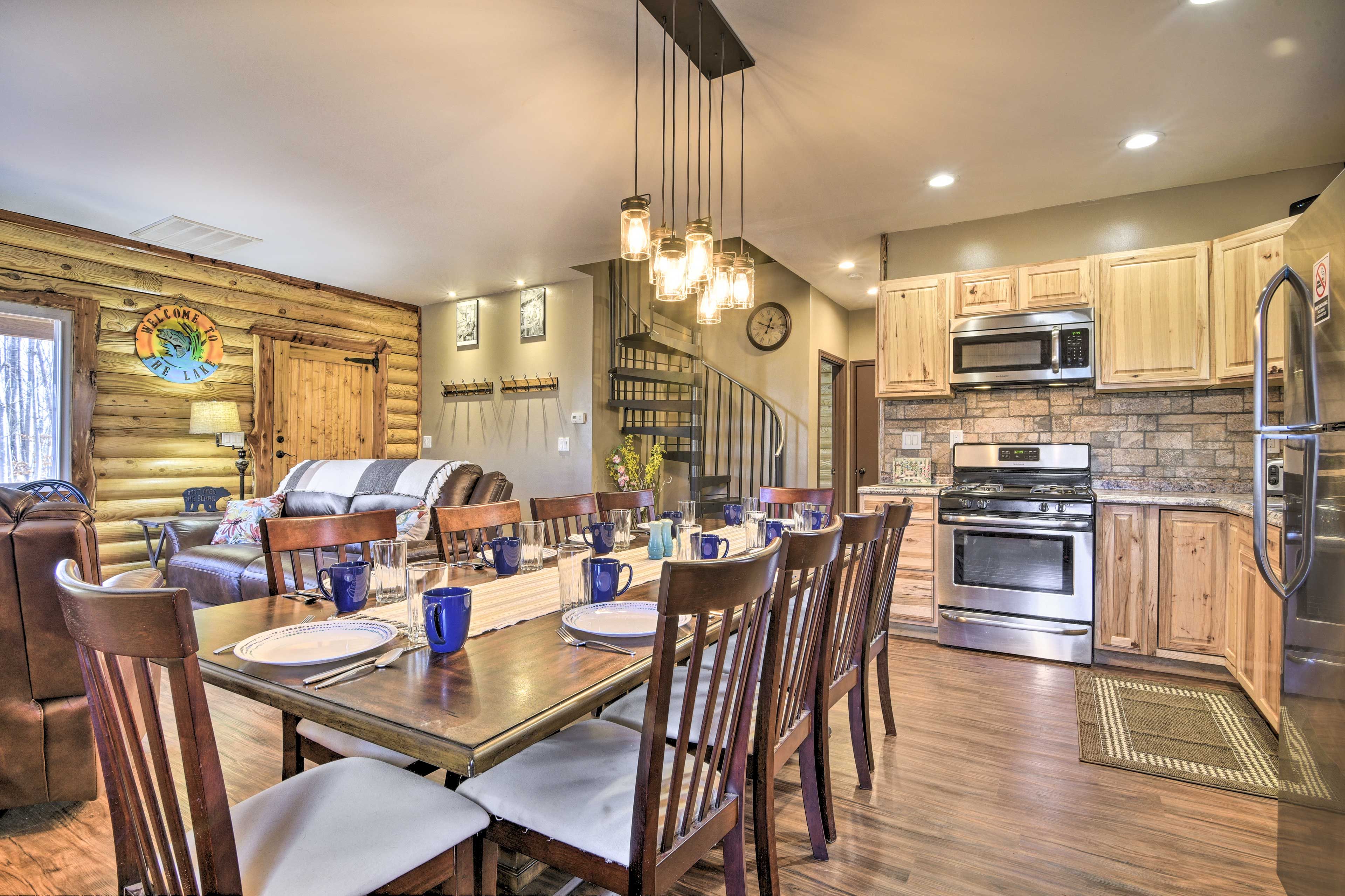 Pittsville Vacation Rental | 3BR | 1.5BA | 1,500 Sq Ft | 1 Step for Access