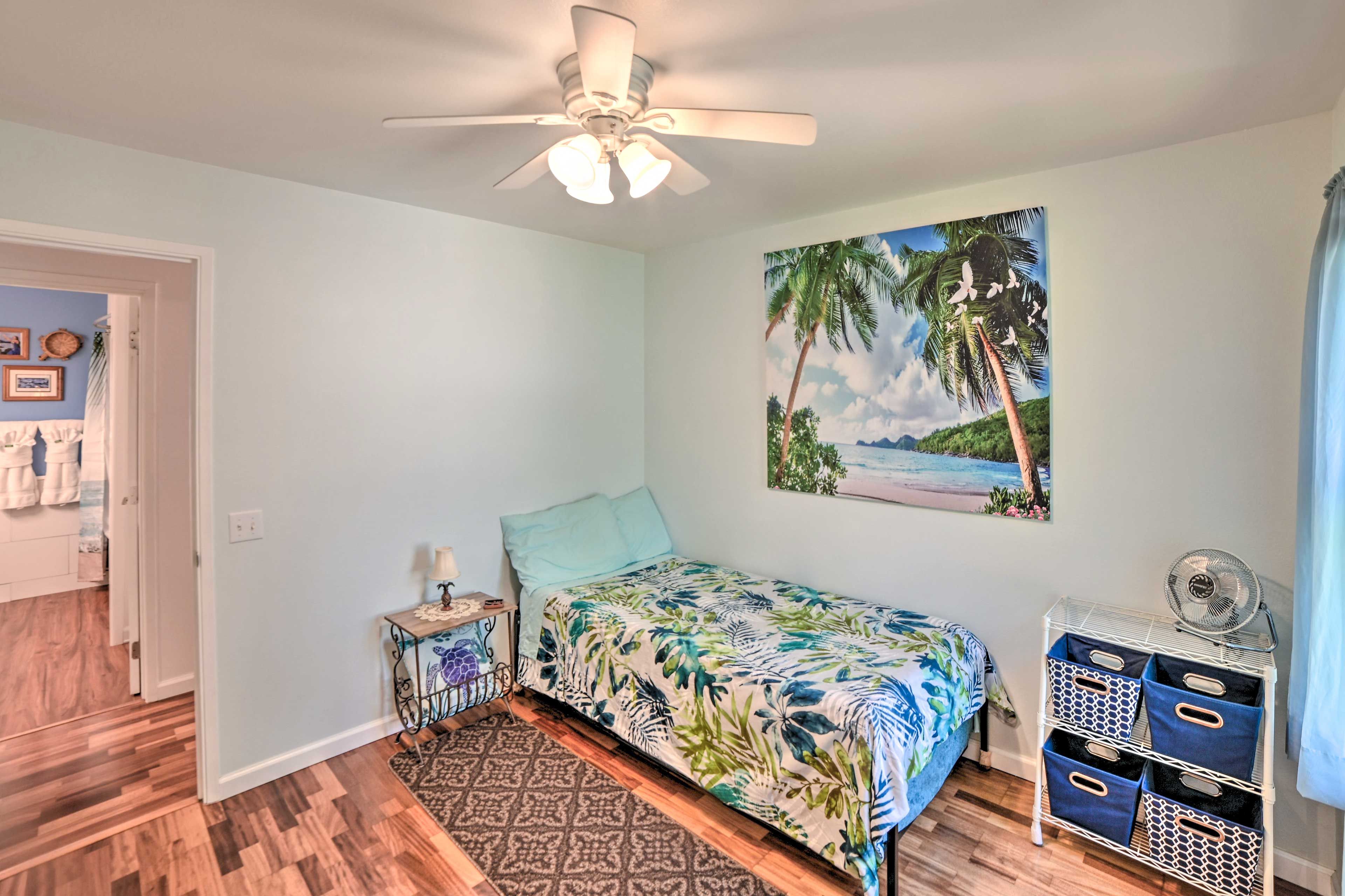 Bedroom 2 | Twin Bed w/ Twin Trundle (Convertible to King Bed)