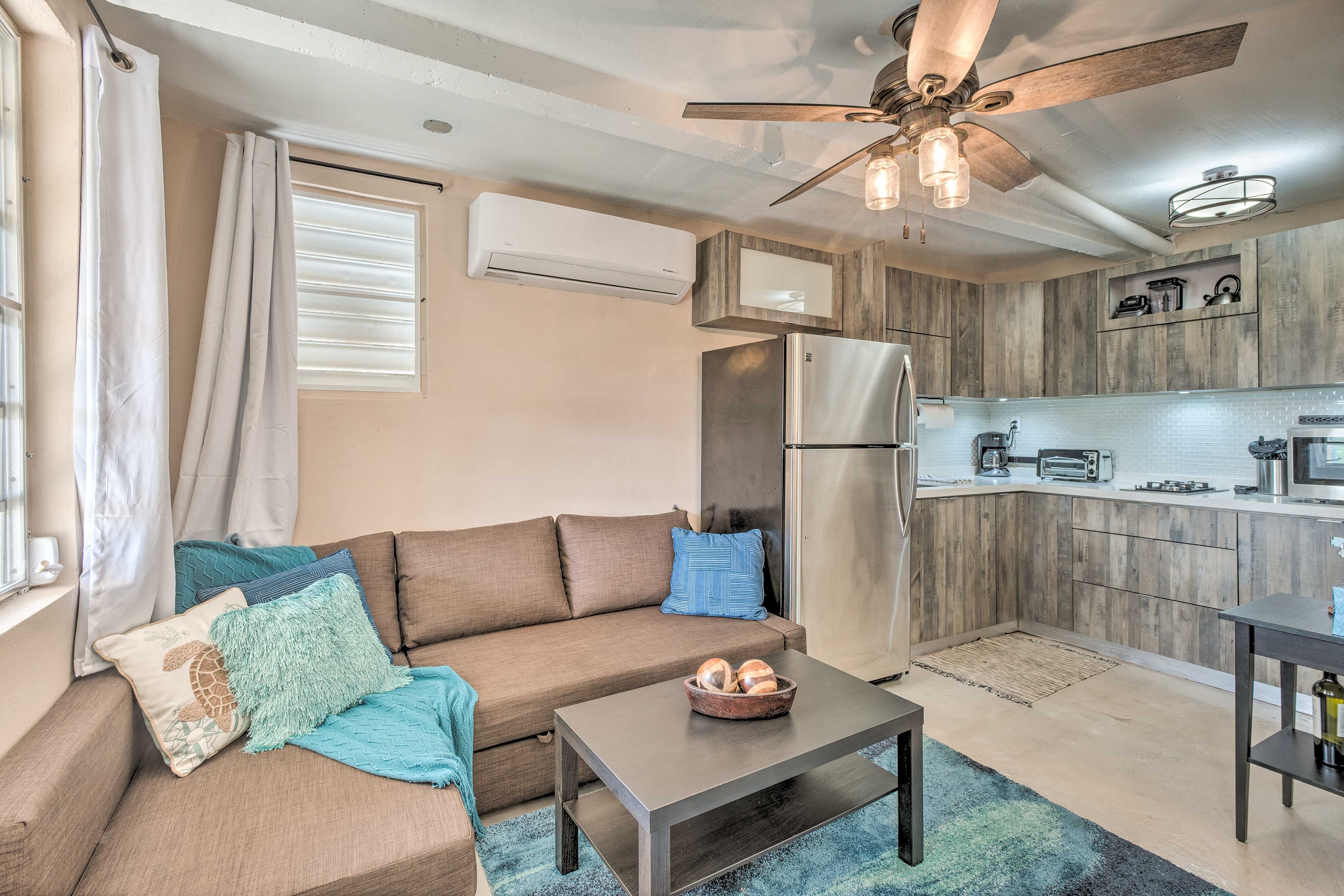 Interior | Open Floor Plan | Free WiFi