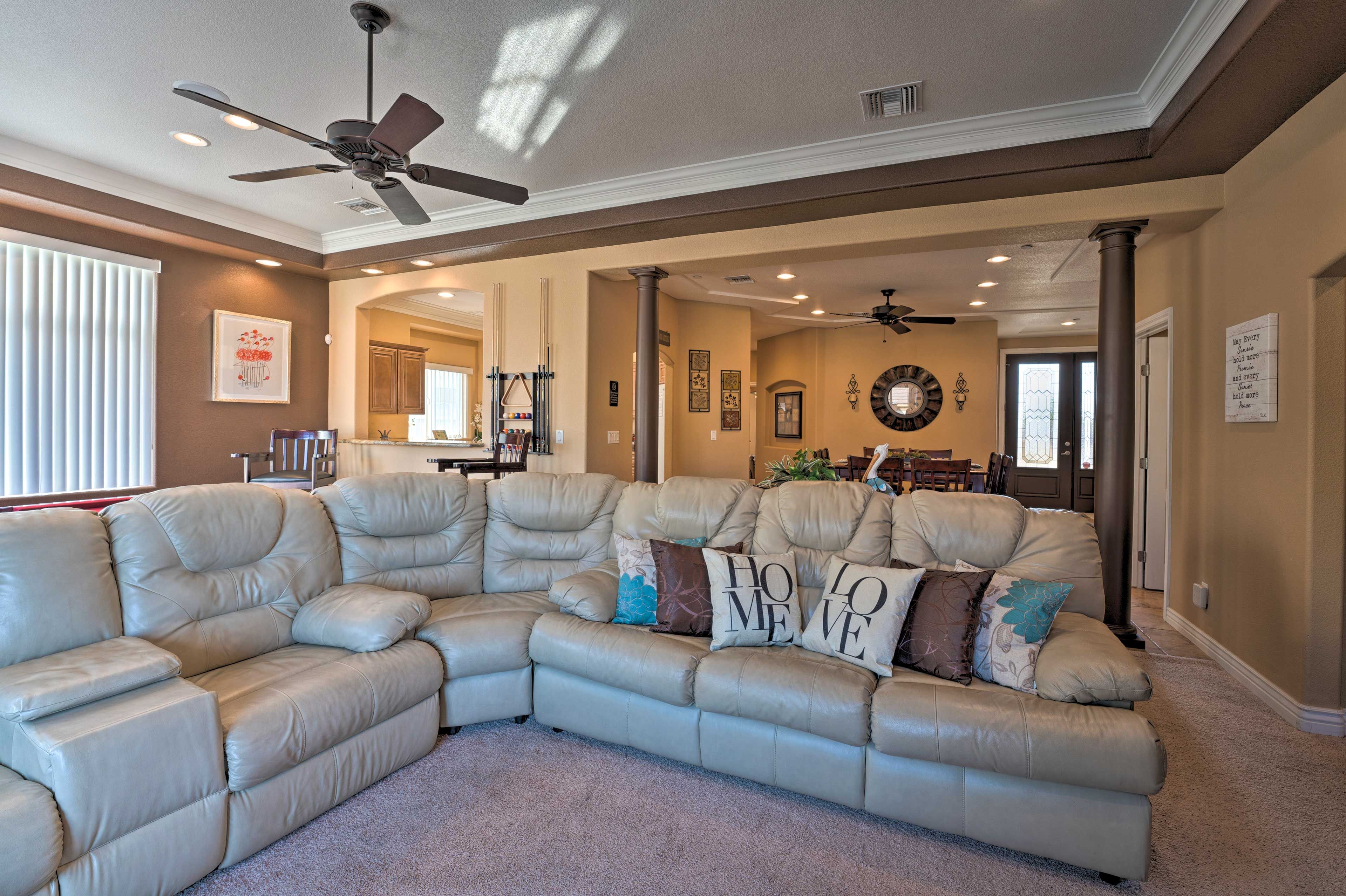 Living Room | Gas Fireplace | Dining Room