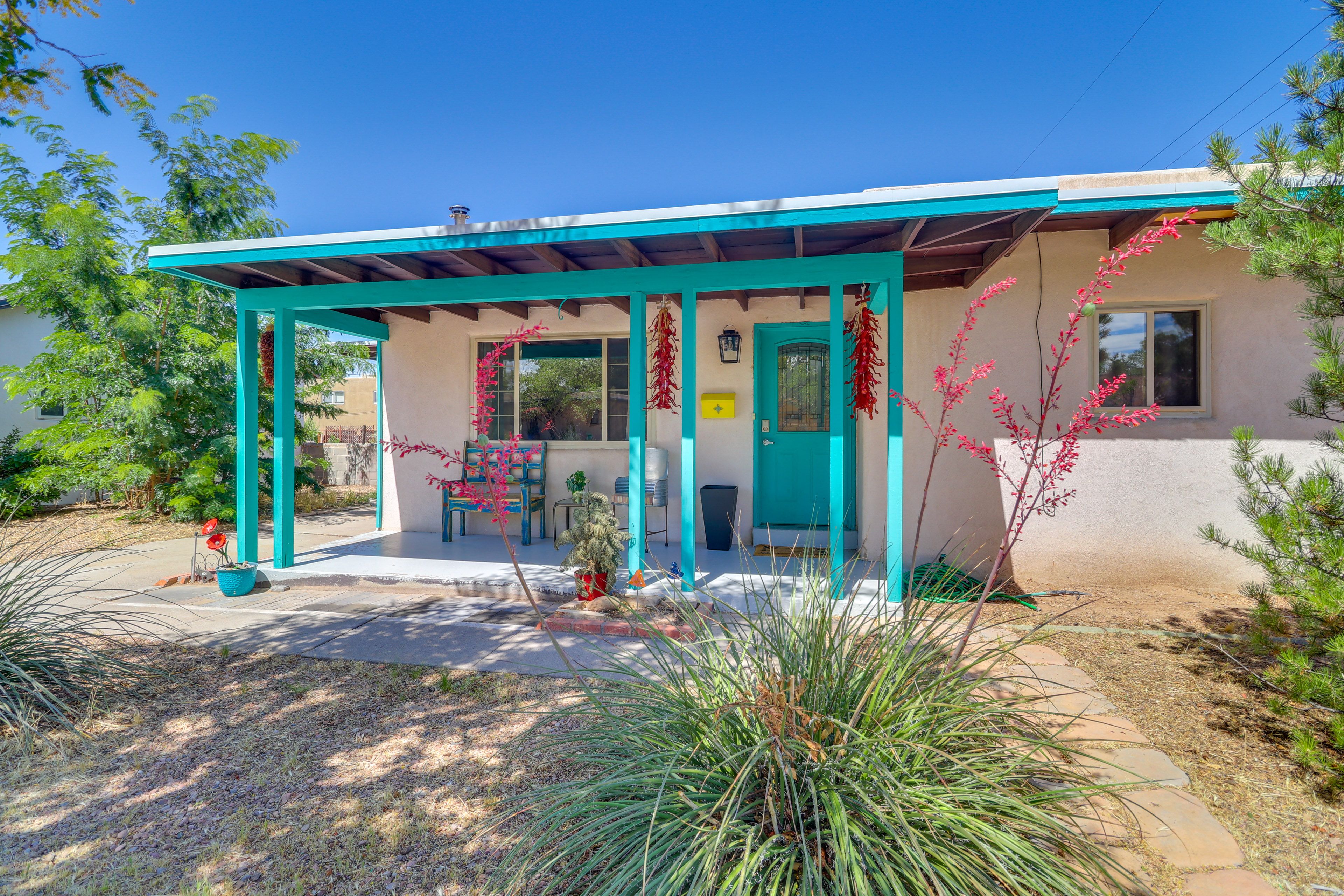 Albuquerque Vacation Rental | 2BR | 1BA | 1,100 Sq Ft | Stairs Required